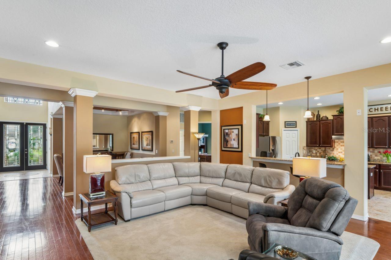 8719 CREEDMOOR LN — photo 30