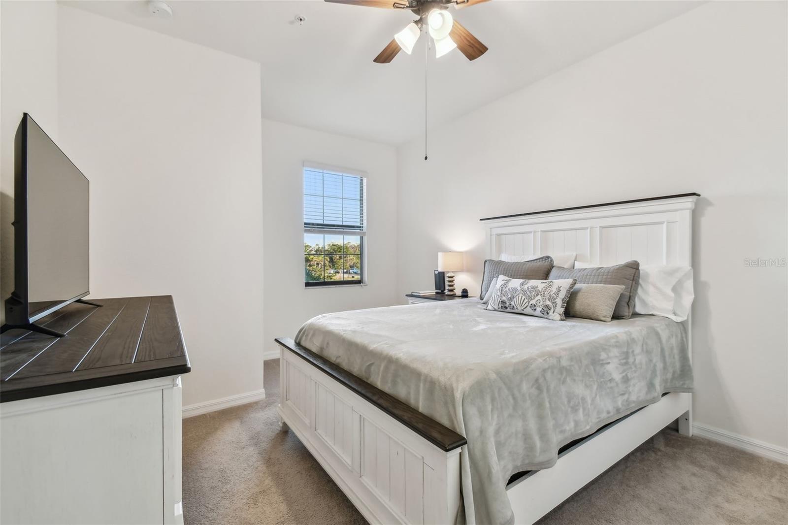 20252 LAGENTE CIR — photo 37