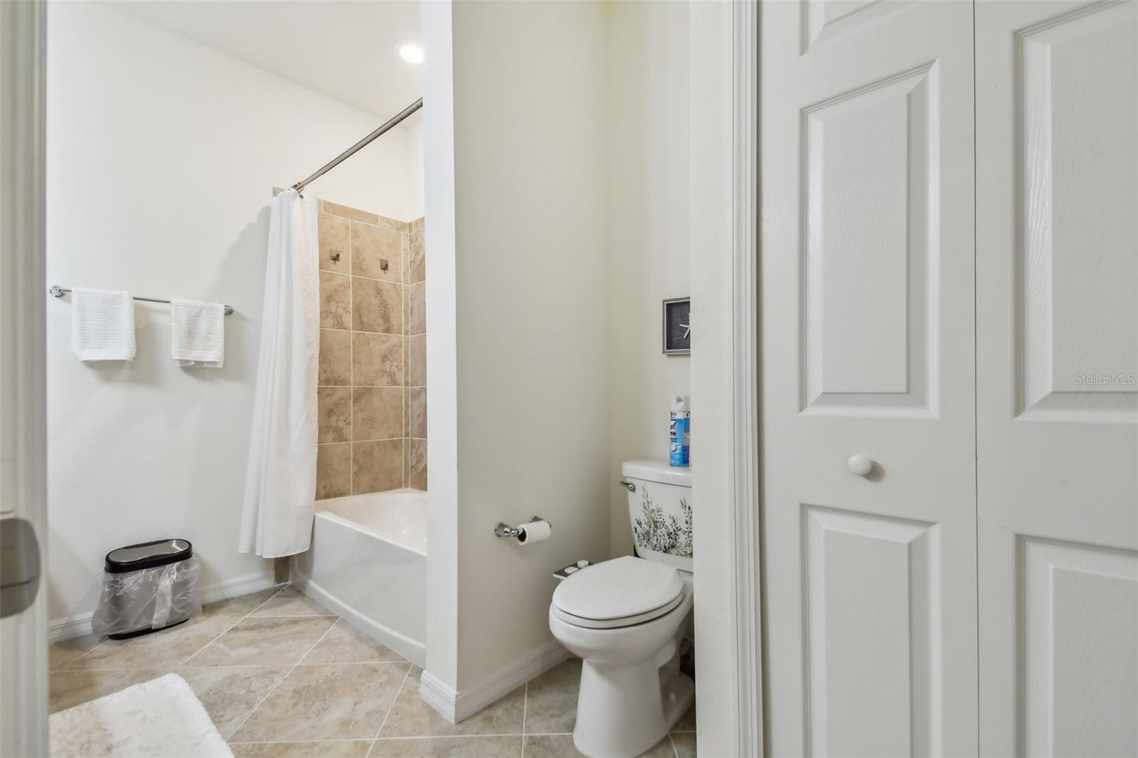 20252 LAGENTE CIR — photo 40