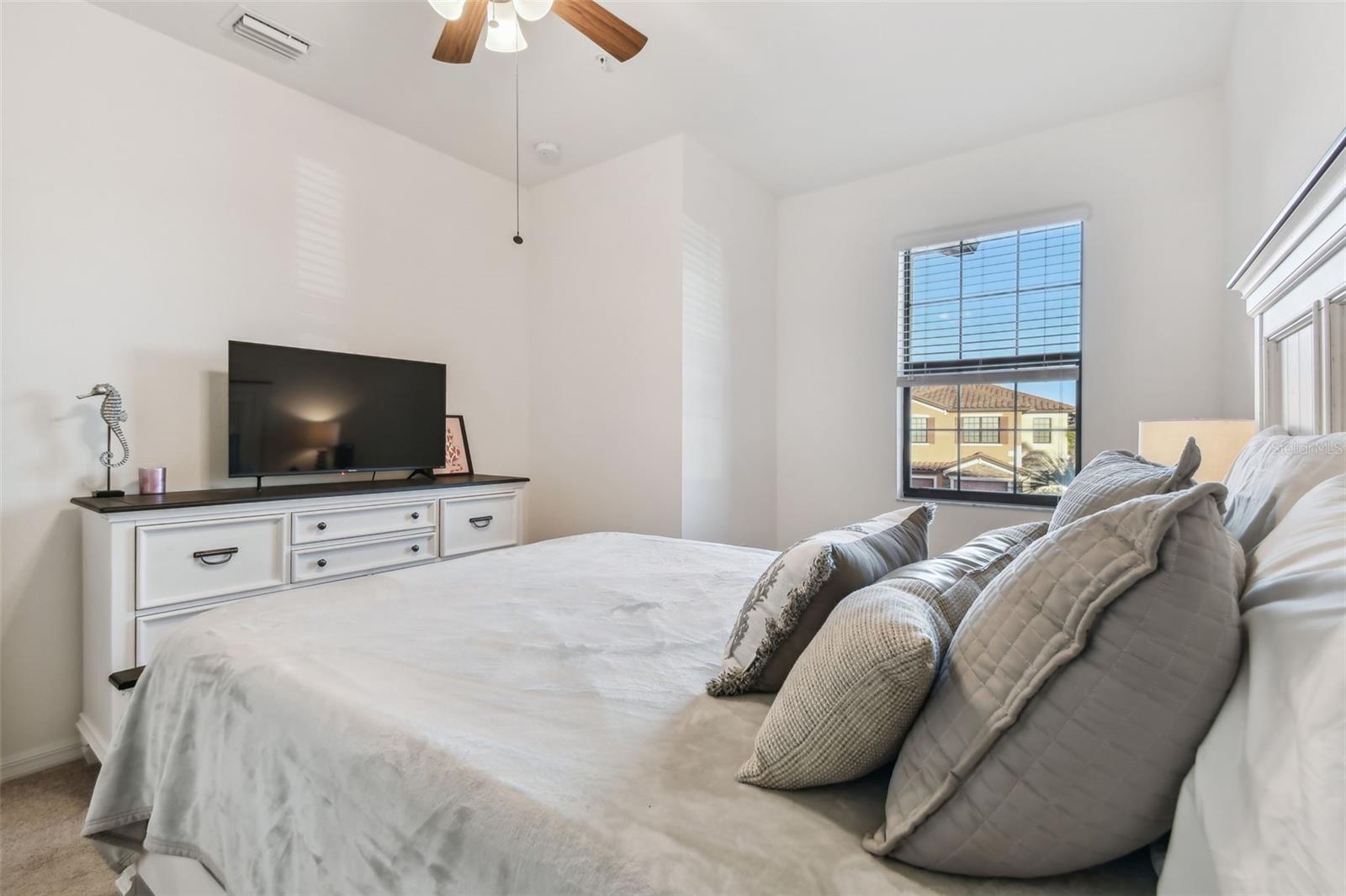 20252 LAGENTE CIR — photo 38