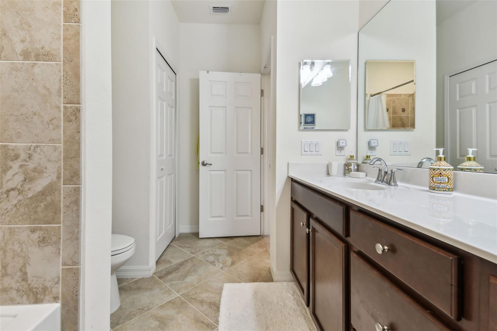 20252 LAGENTE CIR — photo 43