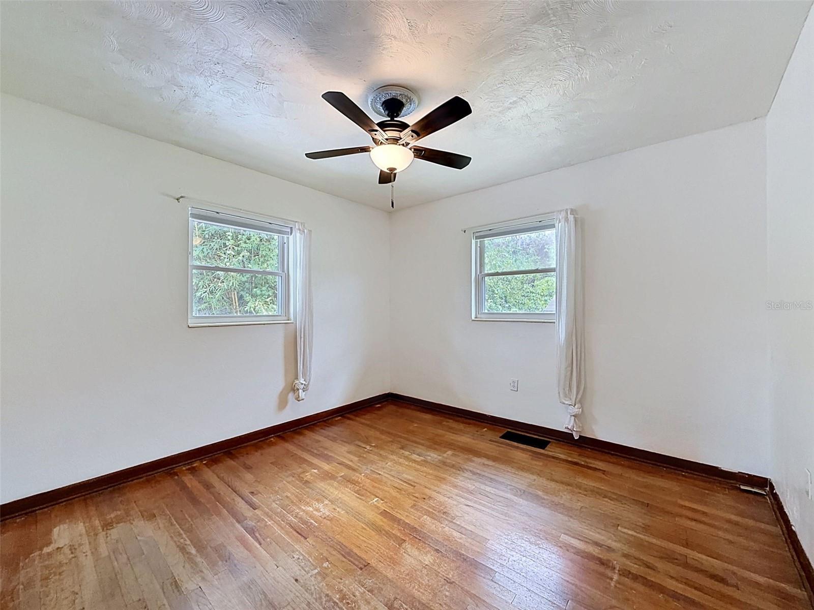 2518 W NORTH ST — photo 25