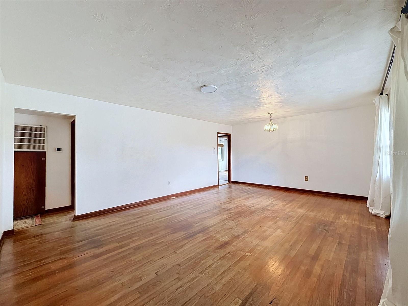 2518 W NORTH ST — photo 12