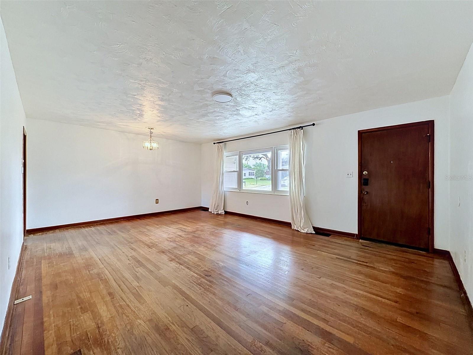 2518 W NORTH ST — photo 11