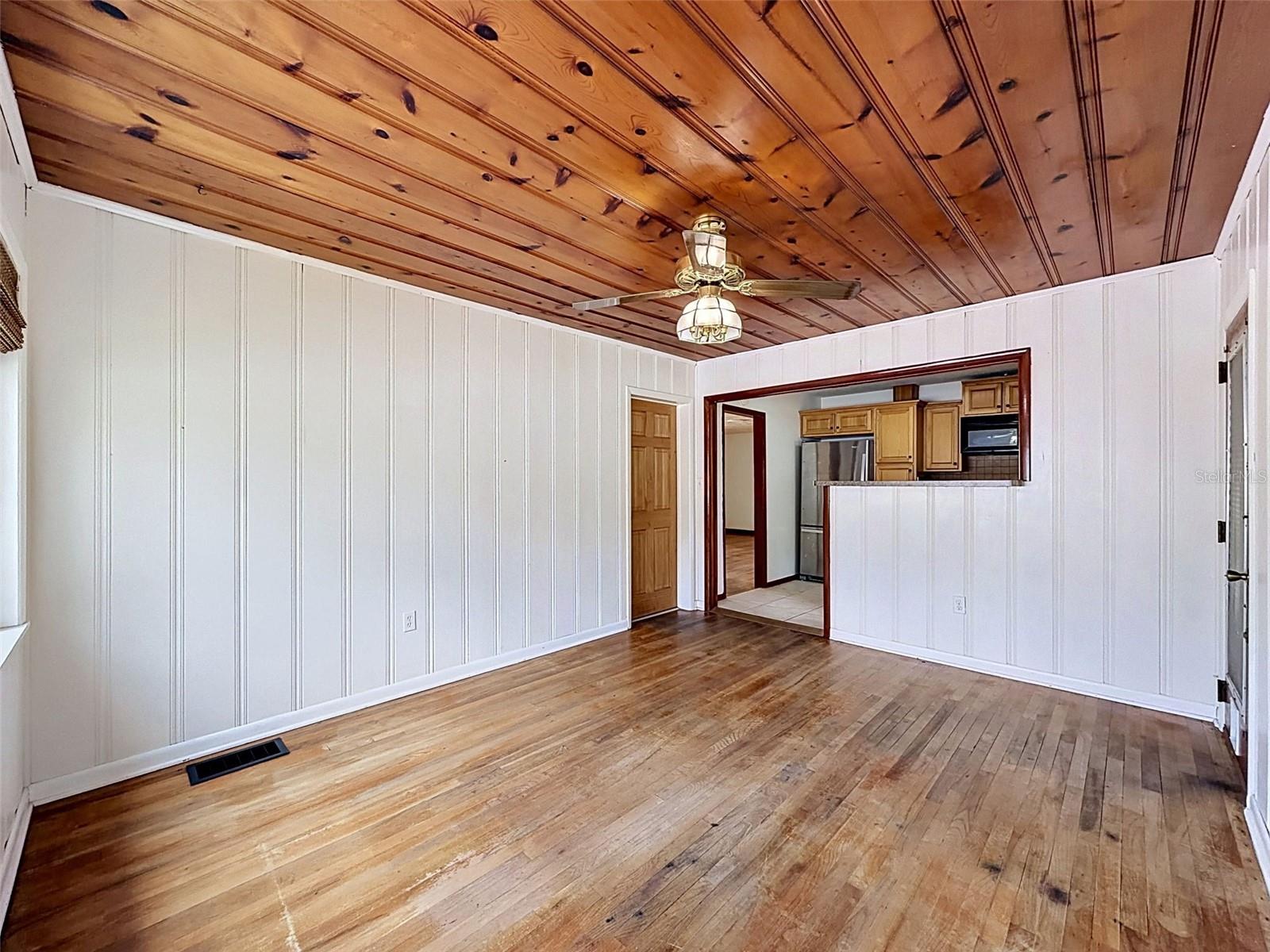 2518 W NORTH ST — photo 20