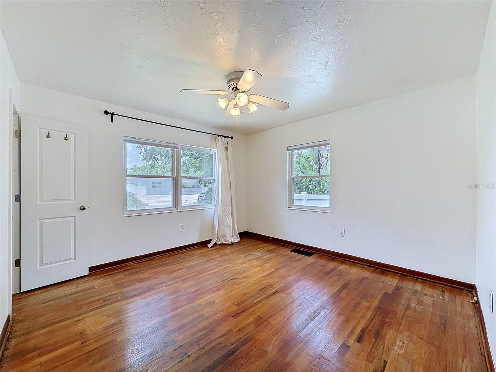 2518 W NORTH ST — photo 28