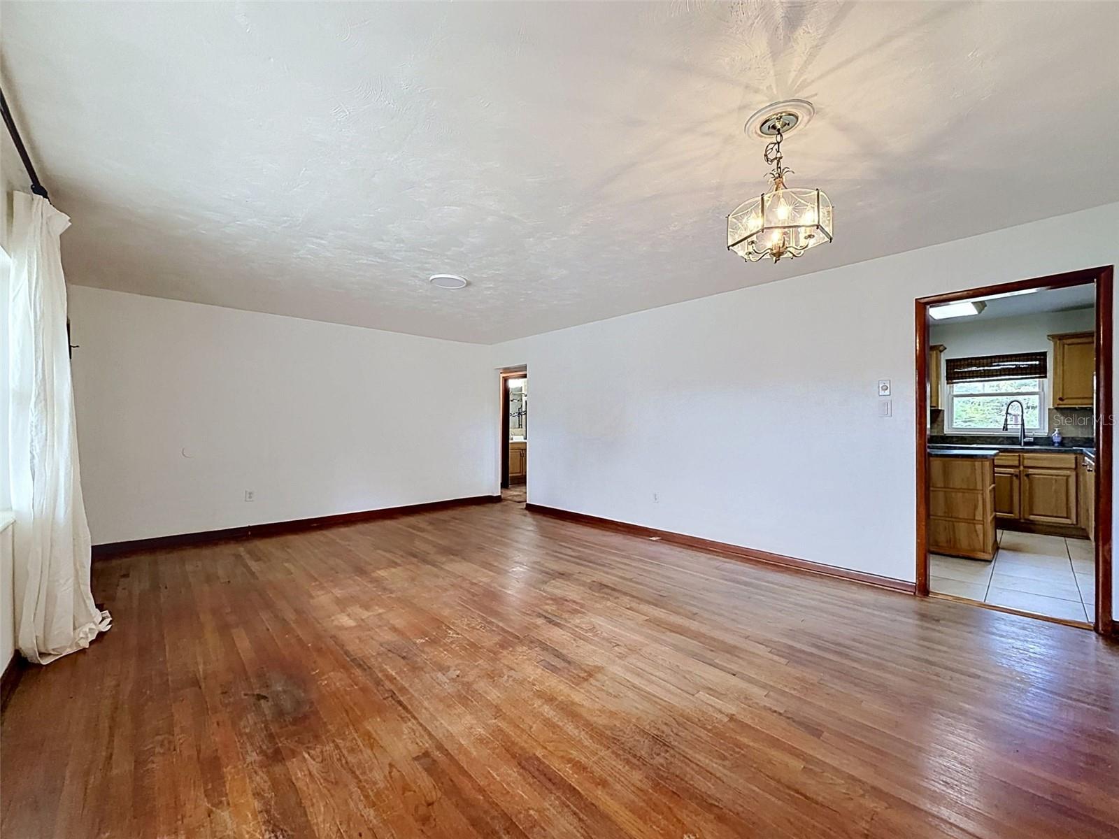 2518 W NORTH ST — photo 15