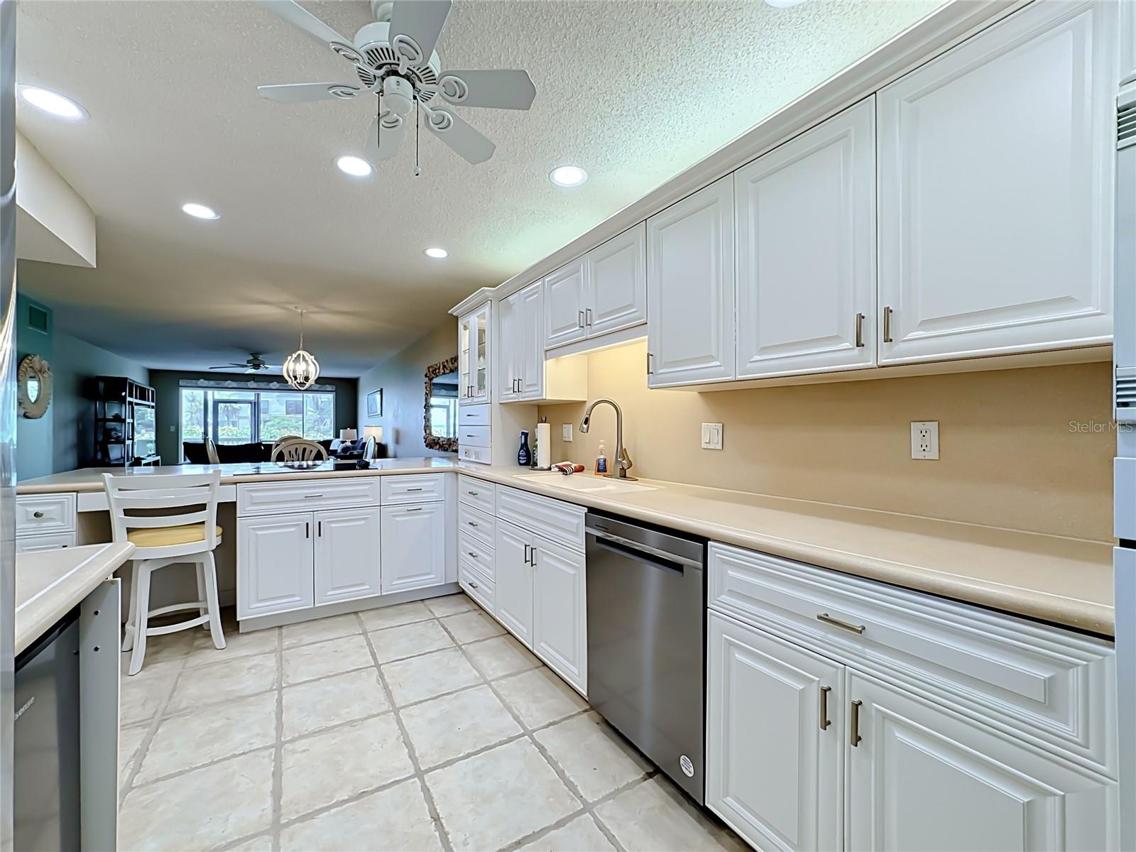 1515 PELICAN POINT DR #BA185 — photo 17
