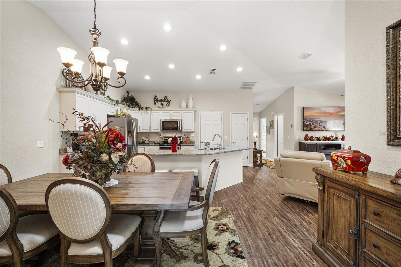 6781 BASSWOOD CIR — photo 8