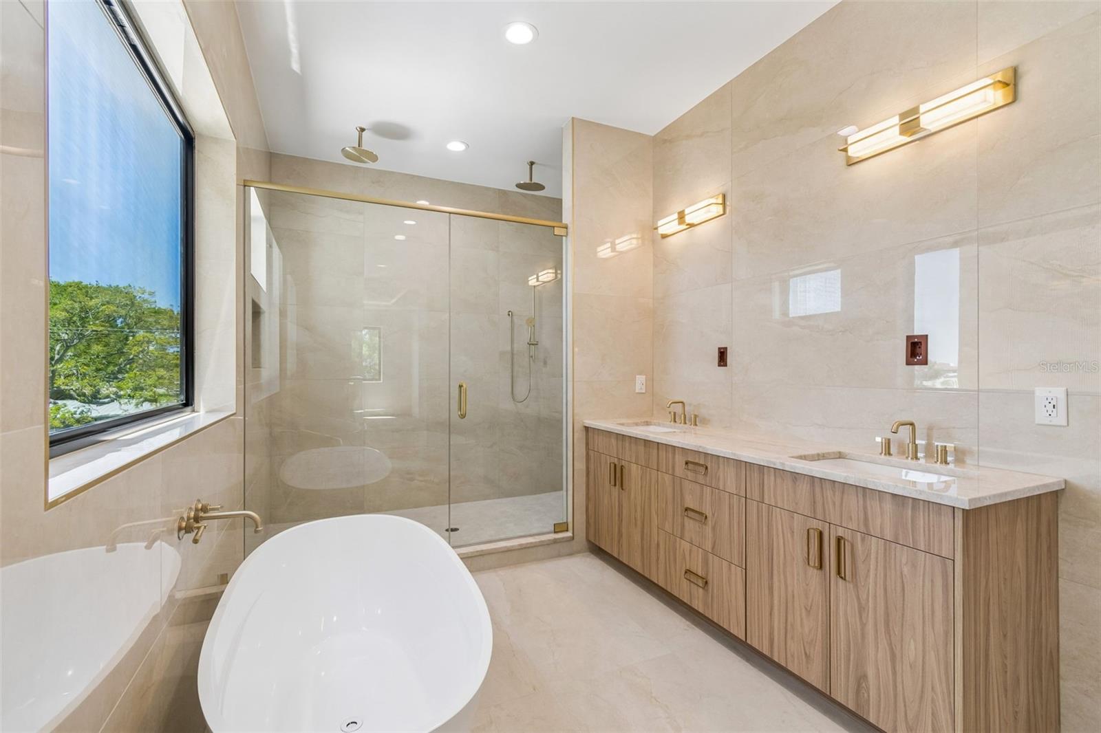 206 S TREASURE DR — photo 41