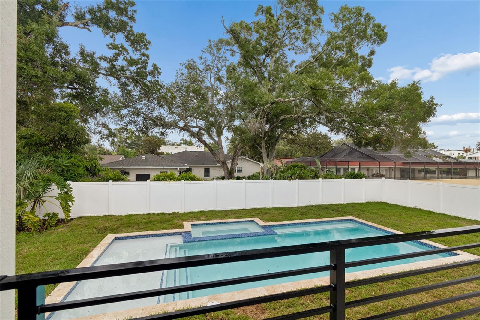 206 S TREASURE DR — photo 64