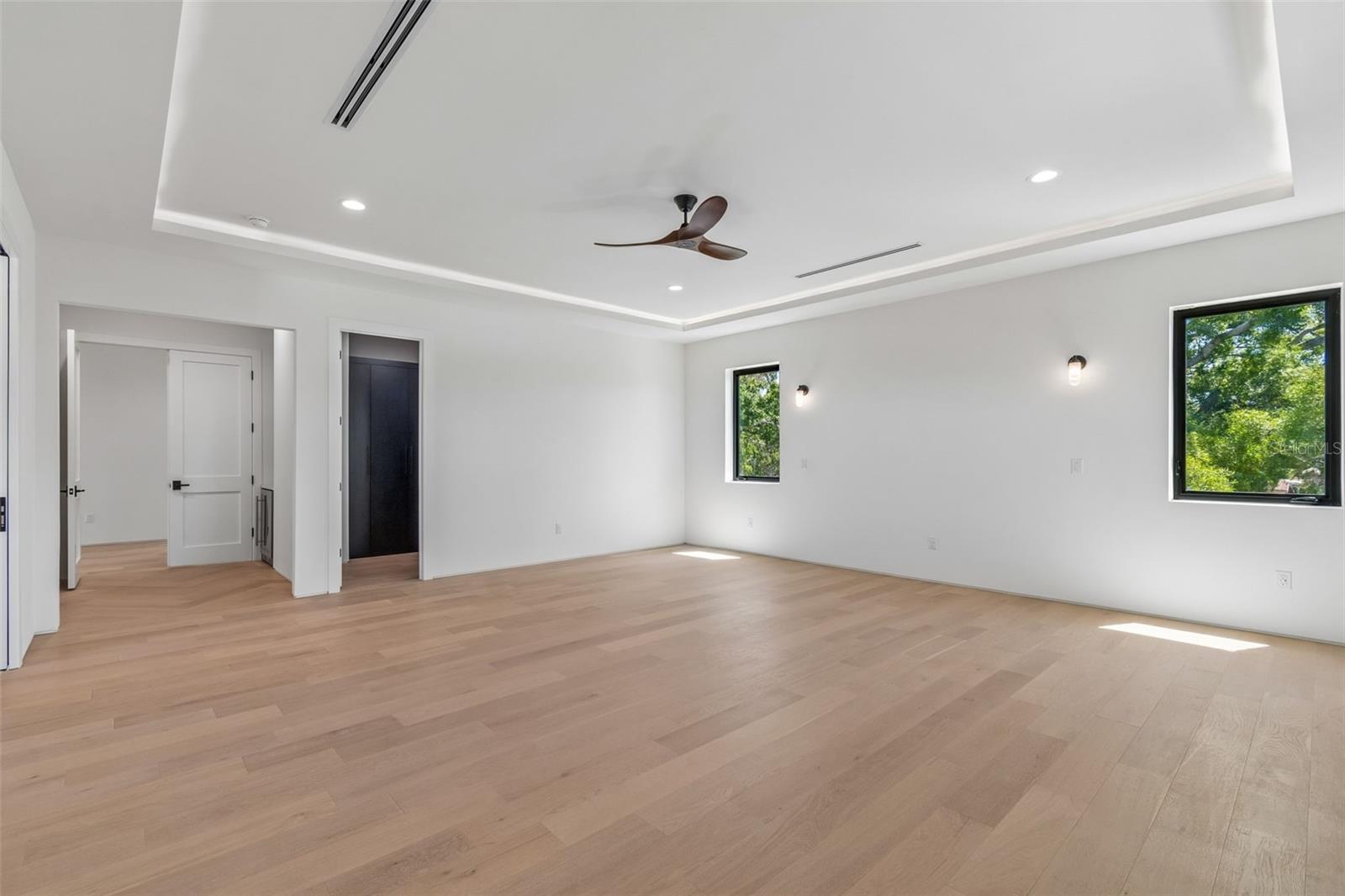 206 S TREASURE DR — photo 37