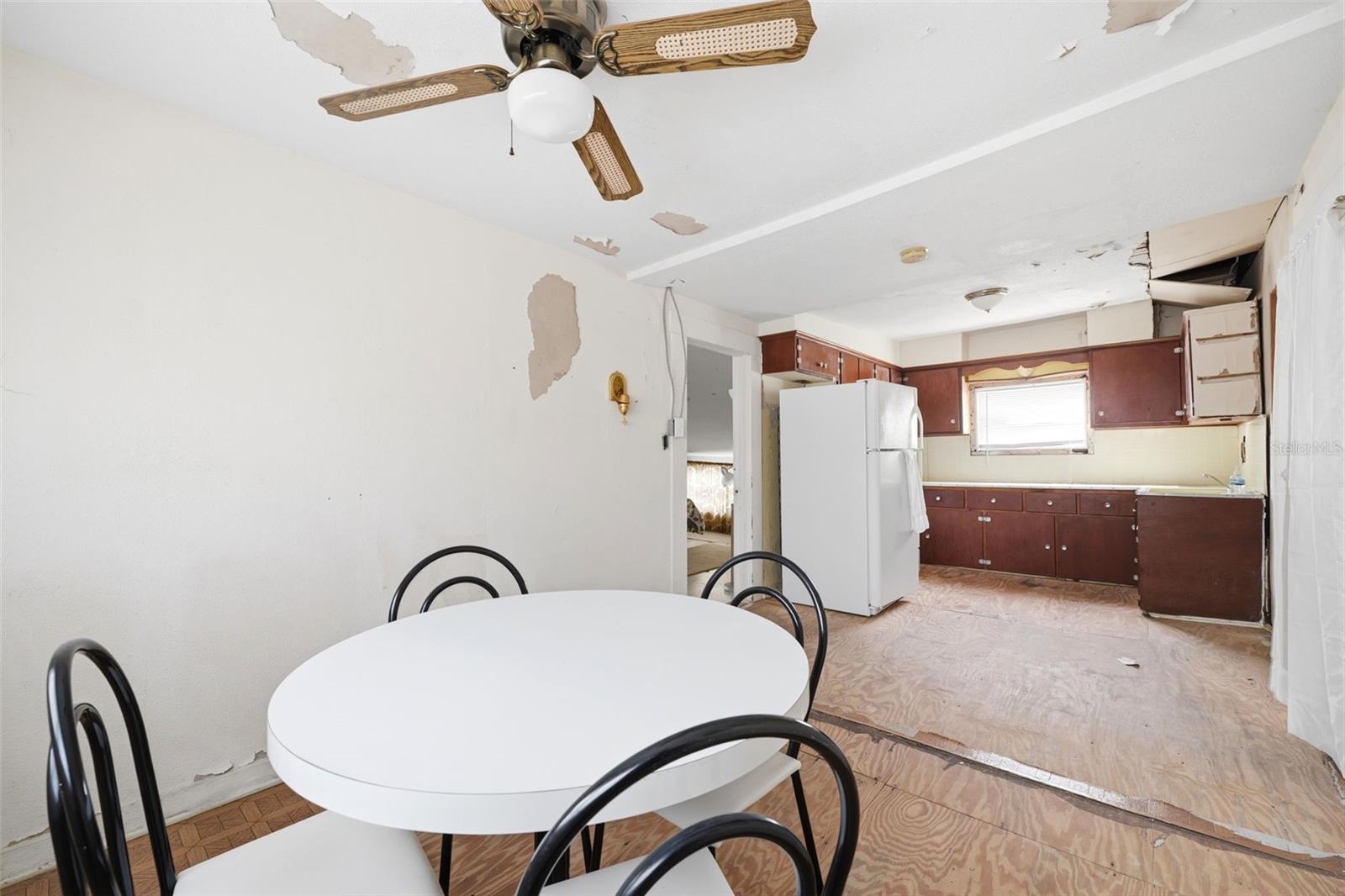 531 ATHENS ST — photo 37
