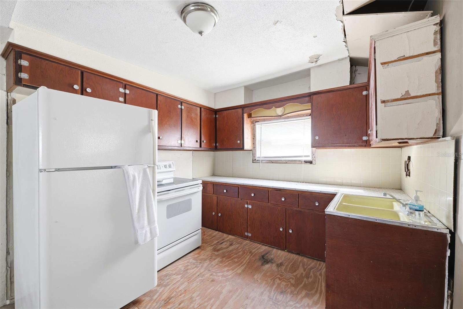 531 ATHENS ST — photo 38