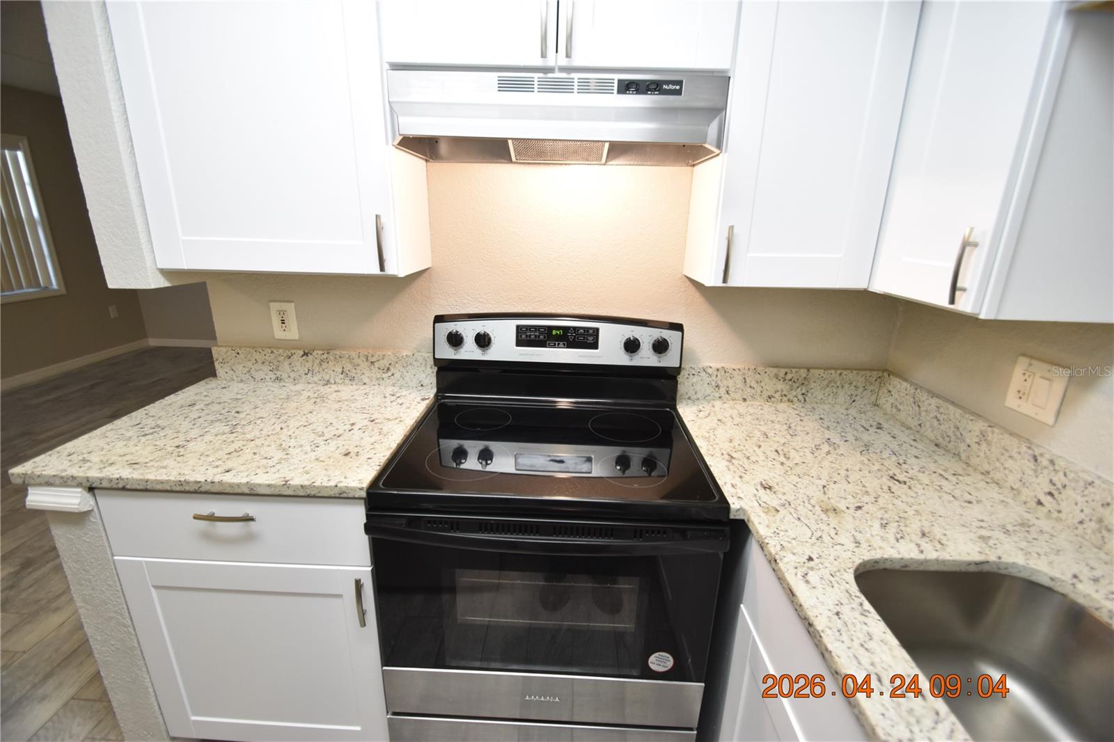 306 DANUBE AVE #2 — photo 10