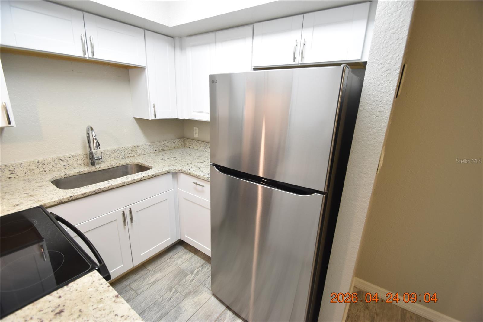 306 DANUBE AVE #2 — photo 11