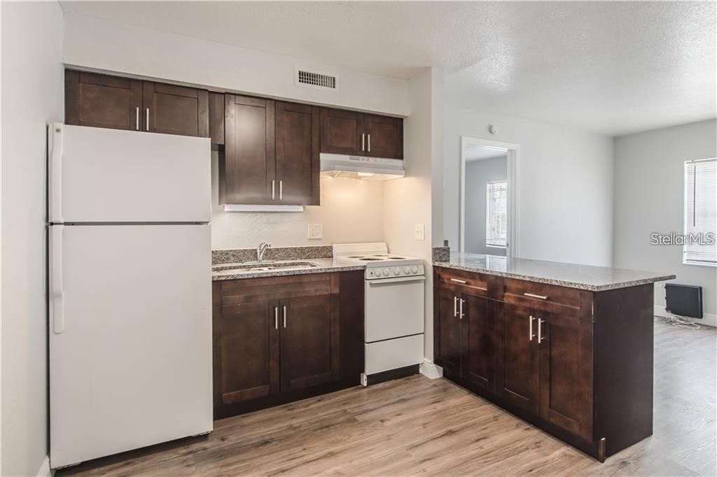9013 WESTCHESTER CIR #29 APT E — photo 3