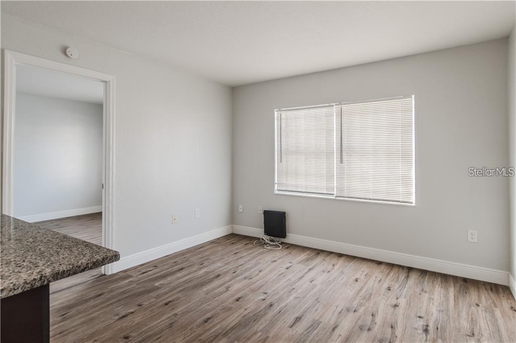 9013 WESTCHESTER CIR #29 APT E — photo 4