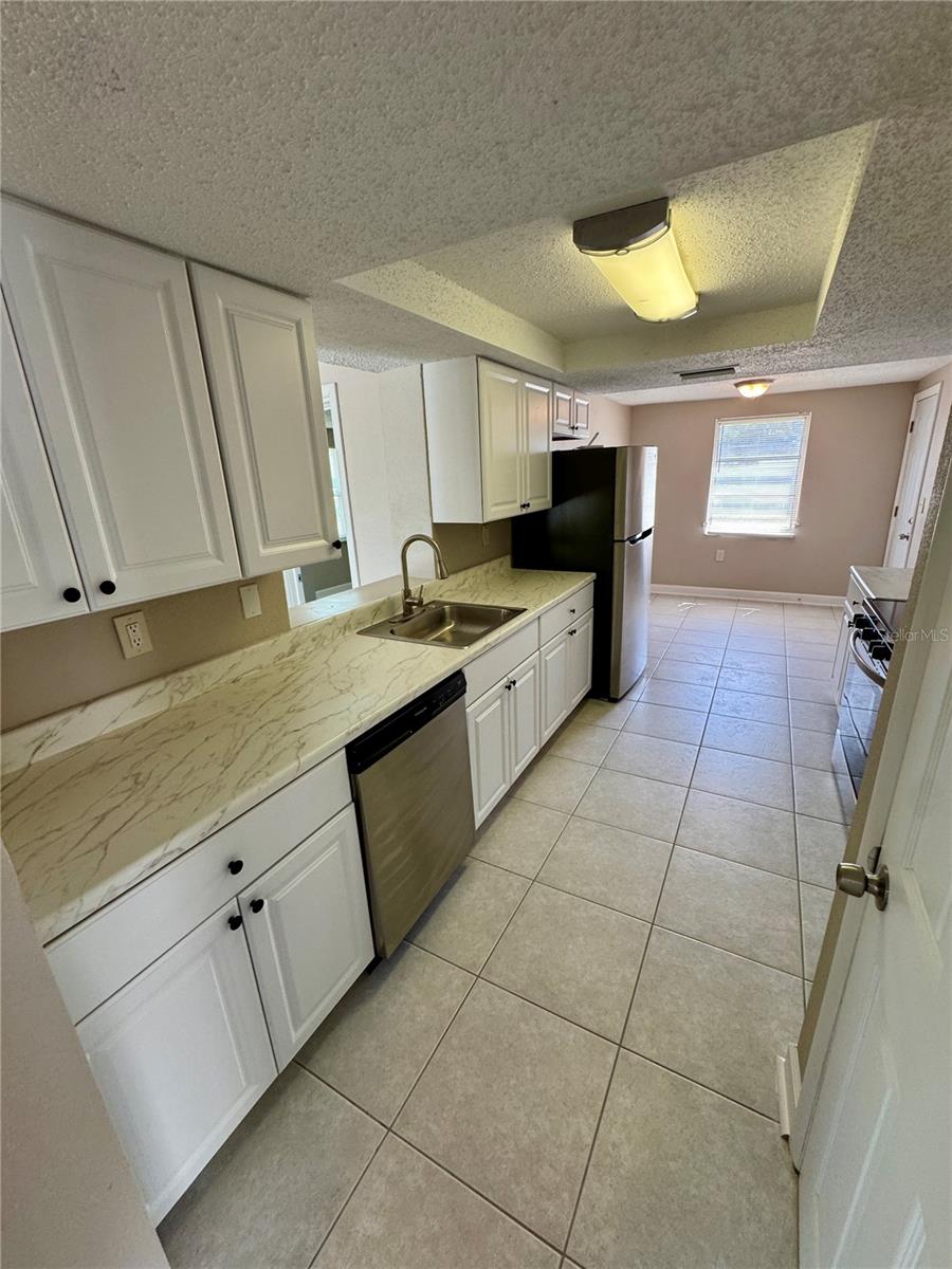 6135 SEABREEZE DR — photo 6
