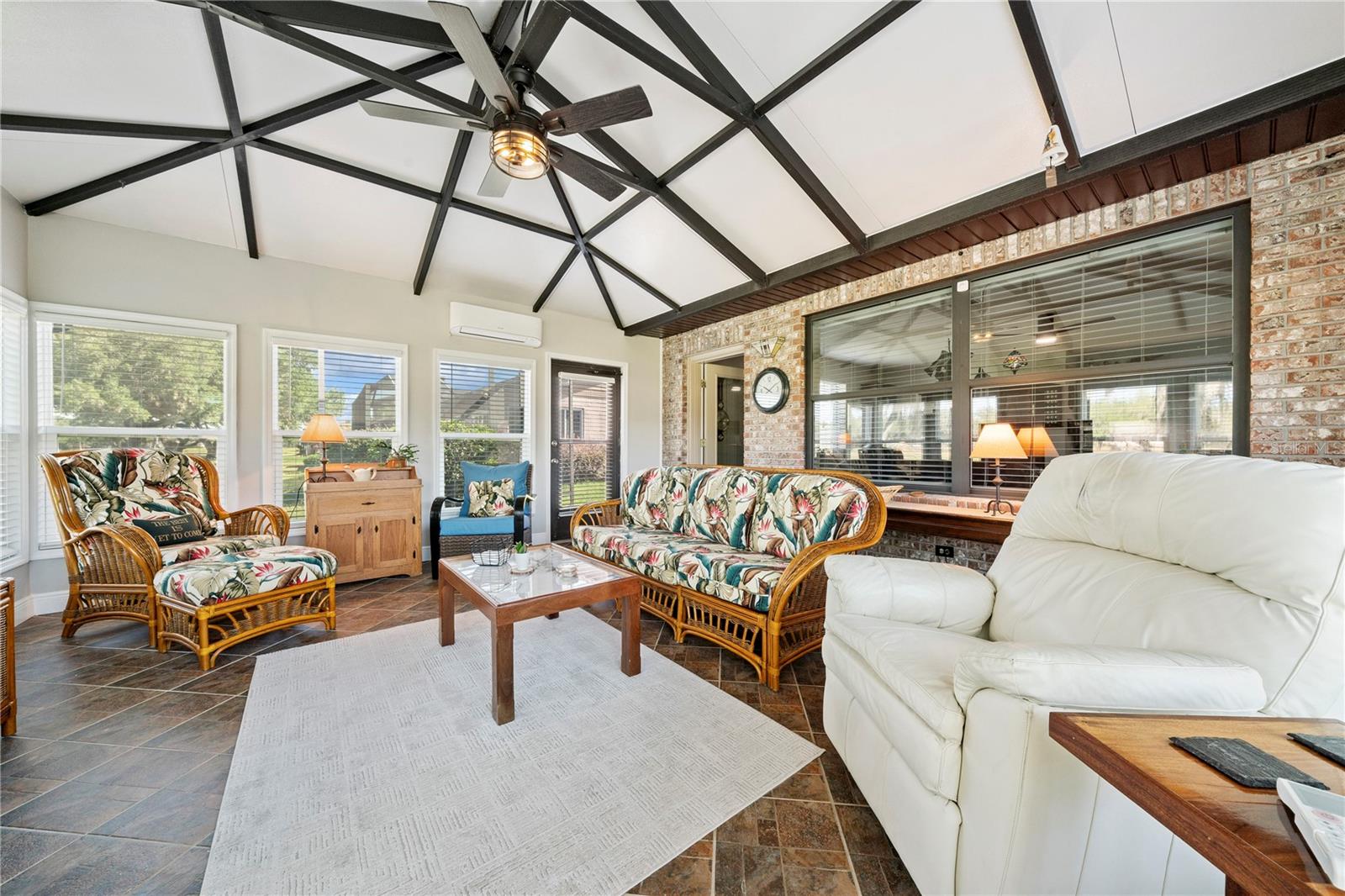 6219 HUNTINGTON DR — photo 31