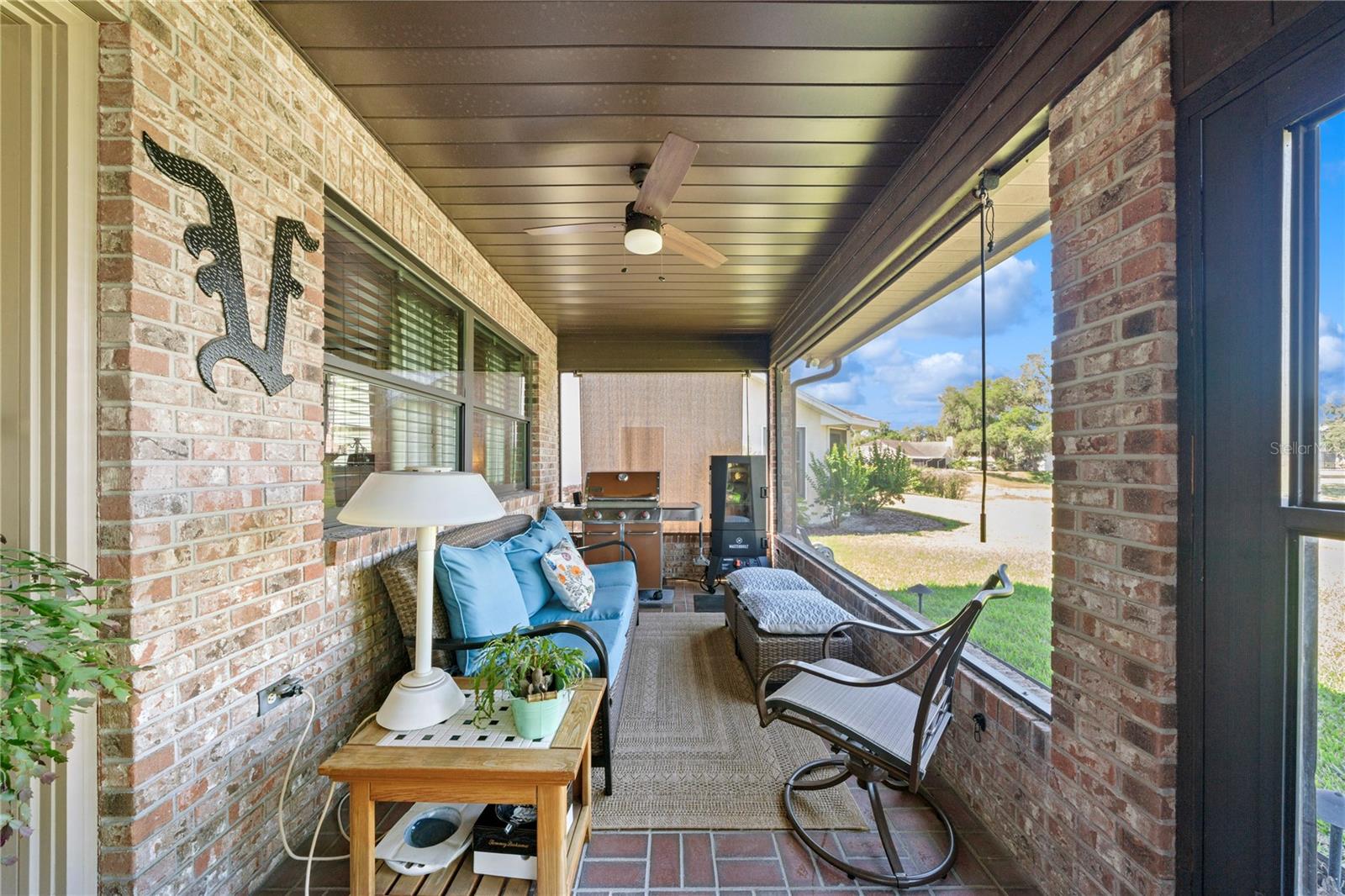 6219 HUNTINGTON DR — photo 41