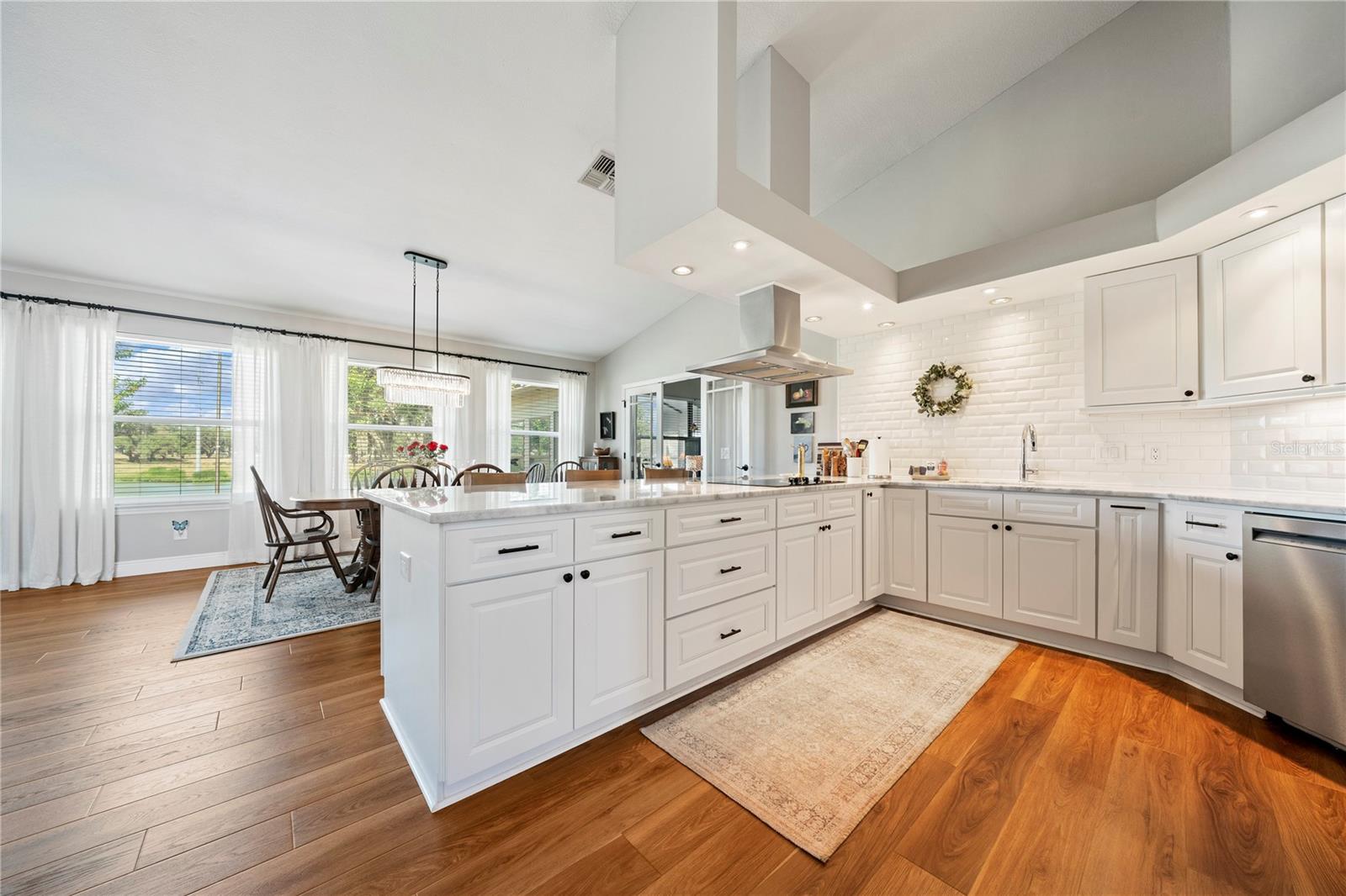6219 HUNTINGTON DR — photo 8