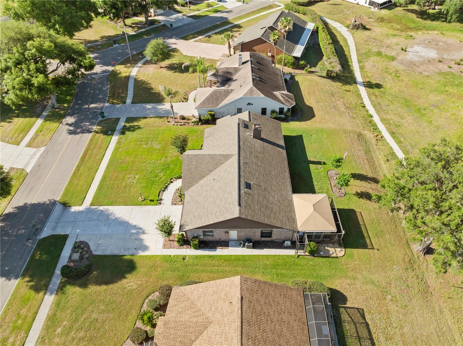 6219 HUNTINGTON DR — photo 46