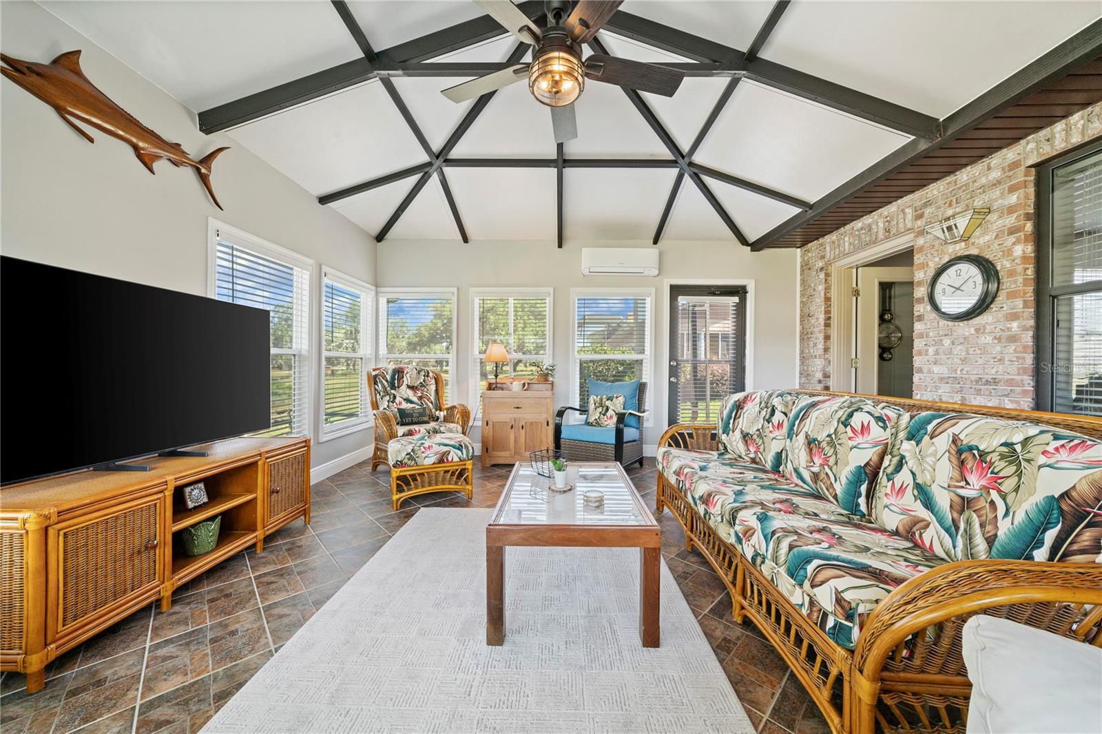 6219 HUNTINGTON DR — photo 30
