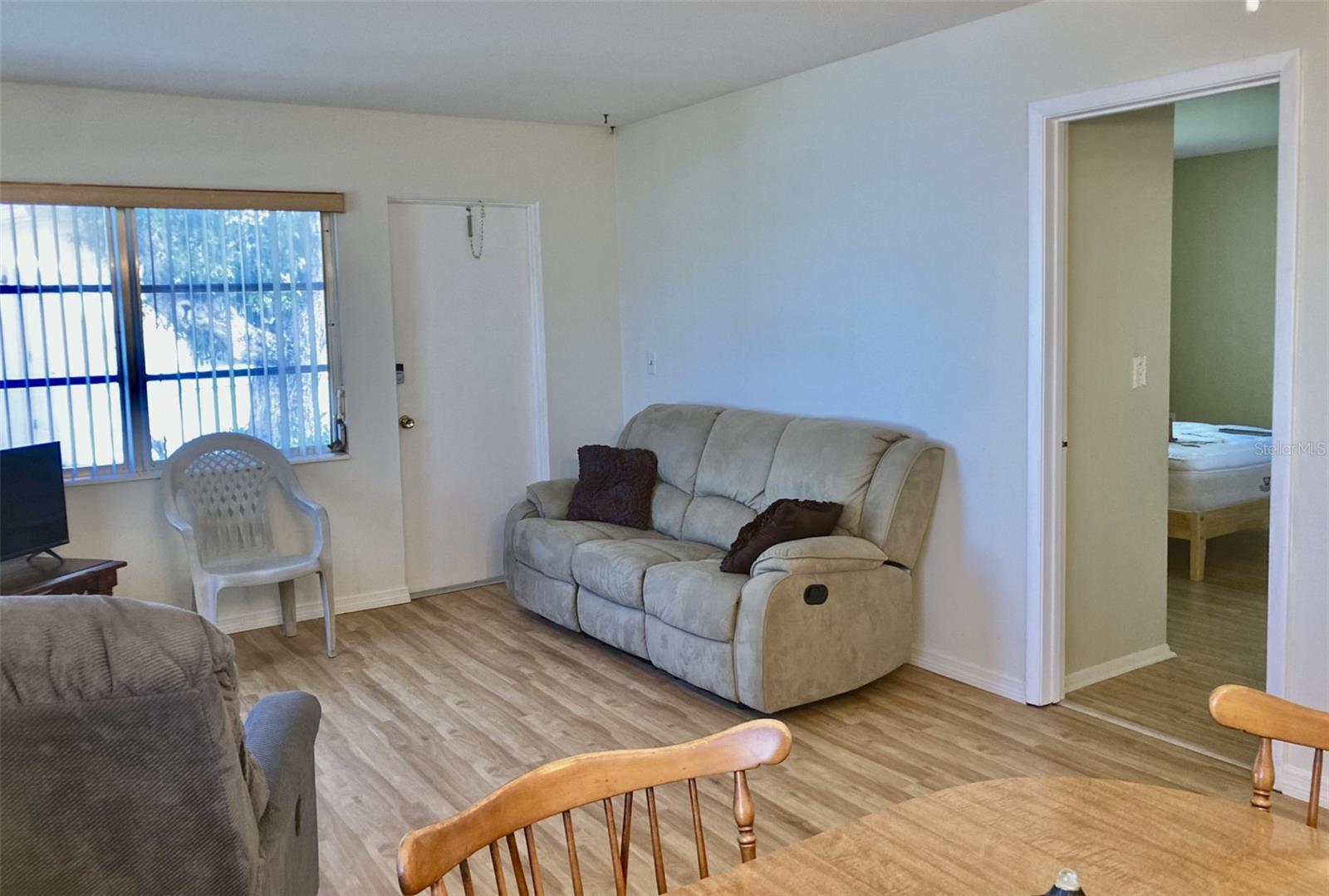6110 CORAL WAY — photo 3