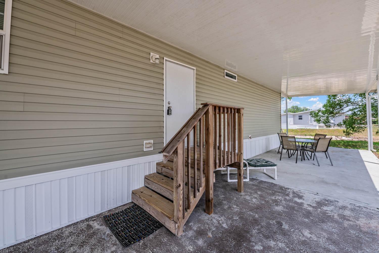 36747 LAKEWOOD DR — photo 4