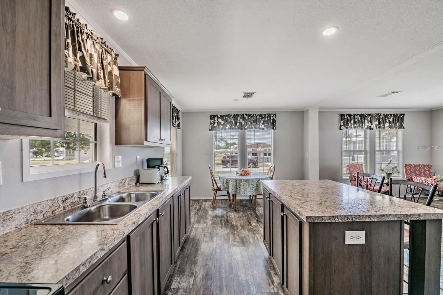 36747 LAKEWOOD DR — photo 8