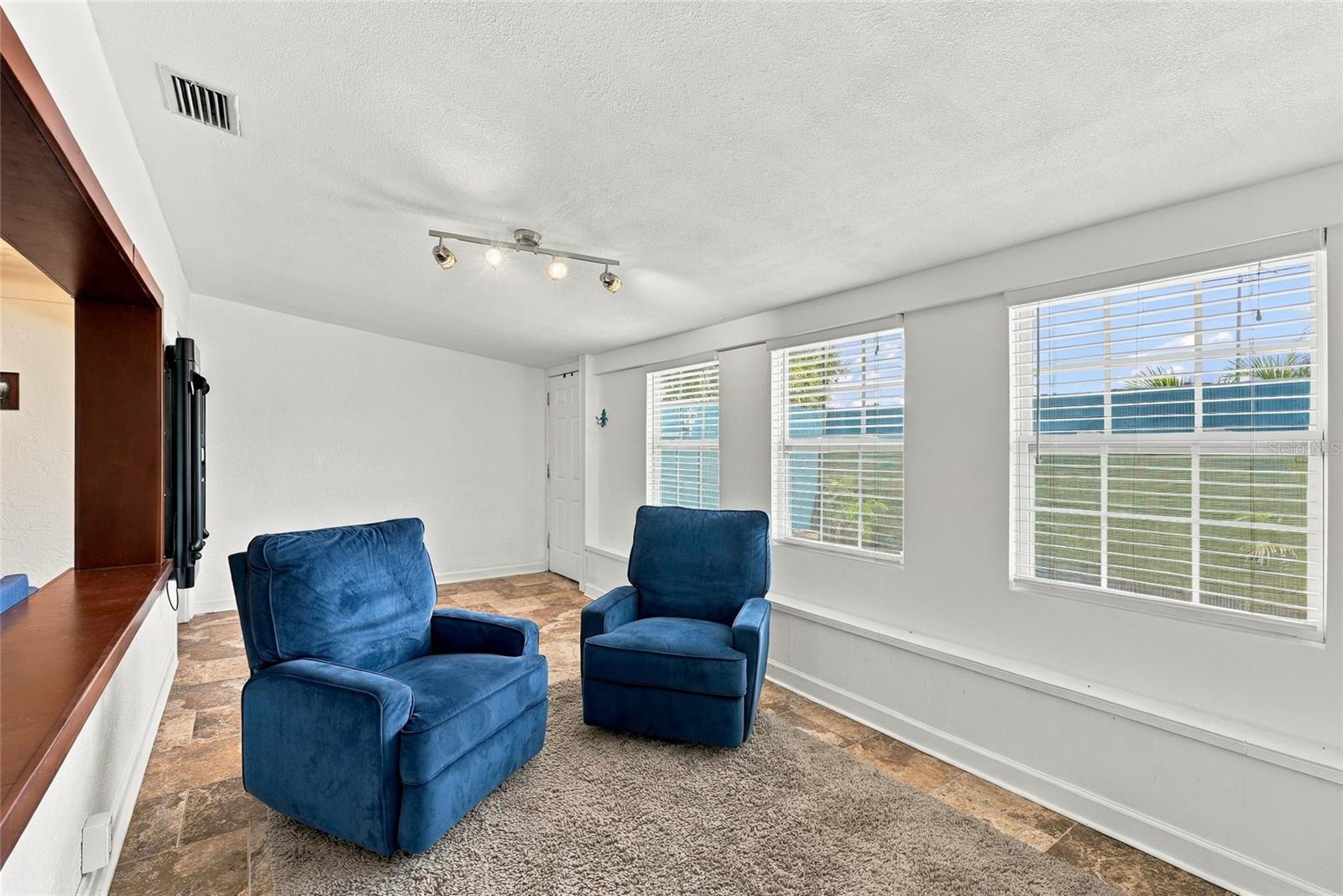 4720 WELCH CSWY — photo 8