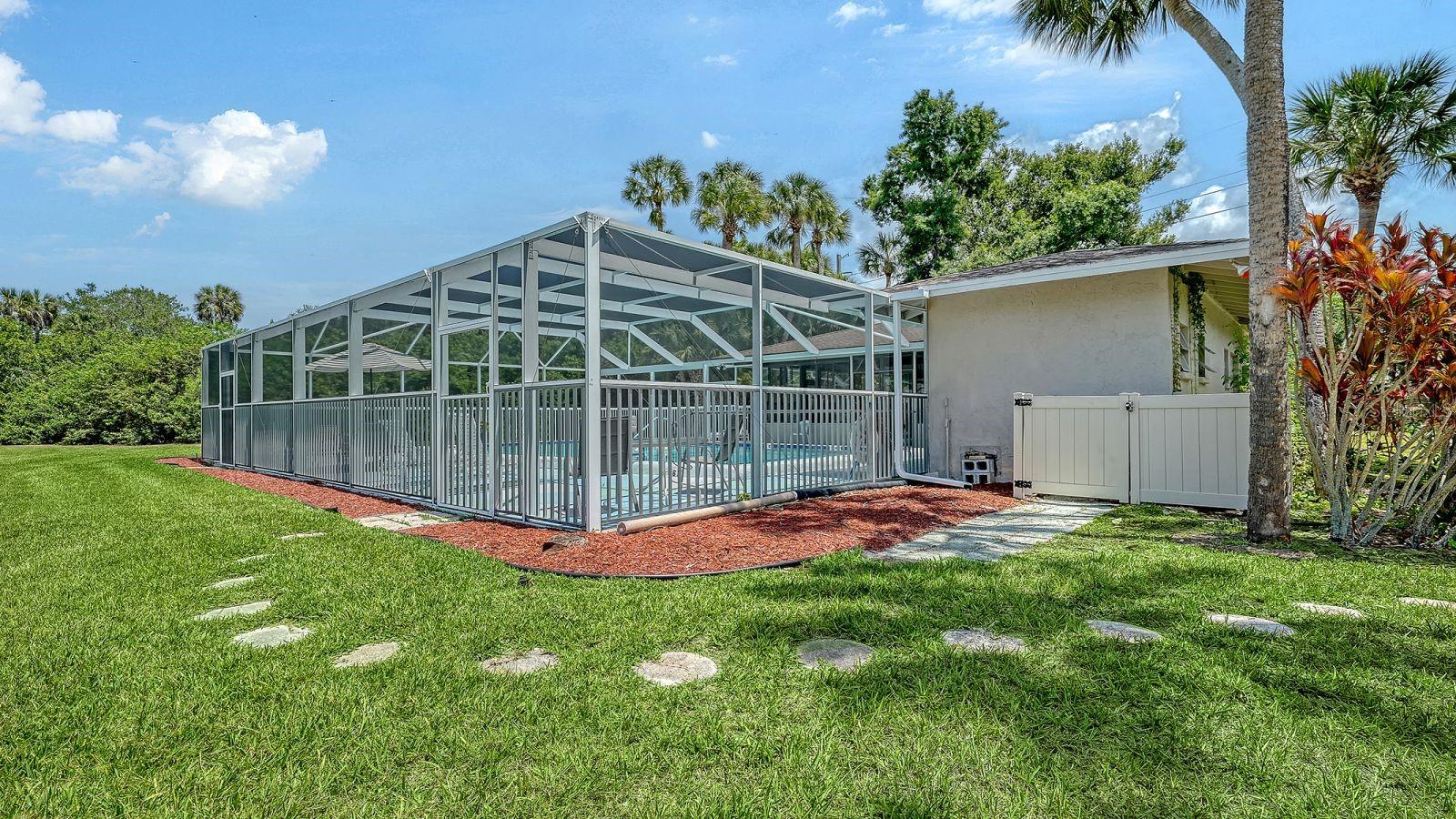2902 CAPTIVA GARDENS DR #3 — photo 40