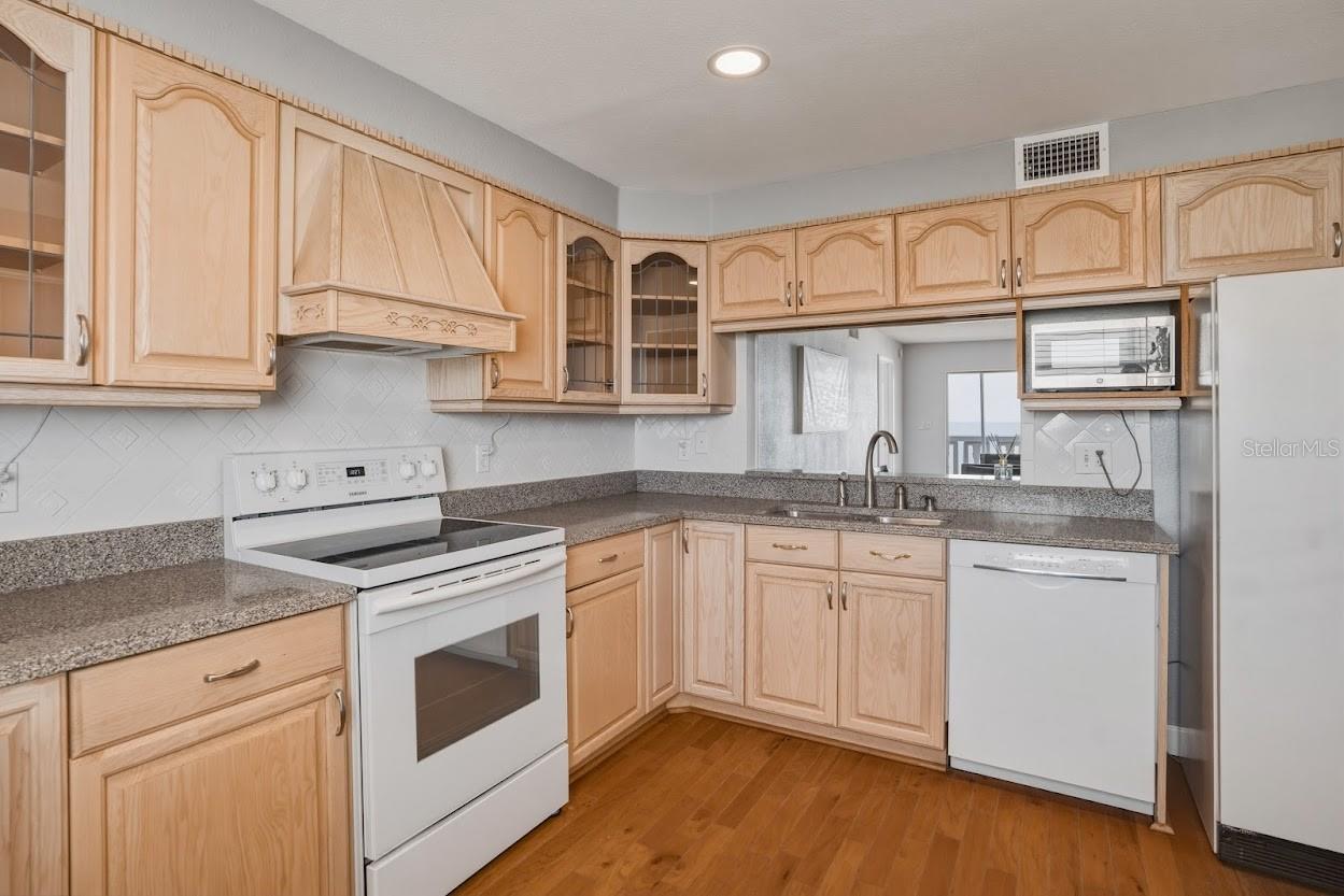 403 GULF WAY #601 — photo 13