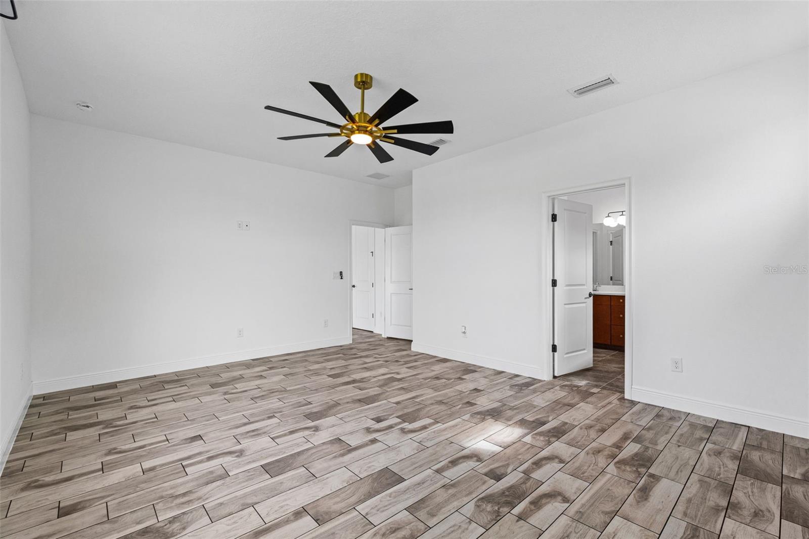 8093 TEA OLIVE TER — photo 25
