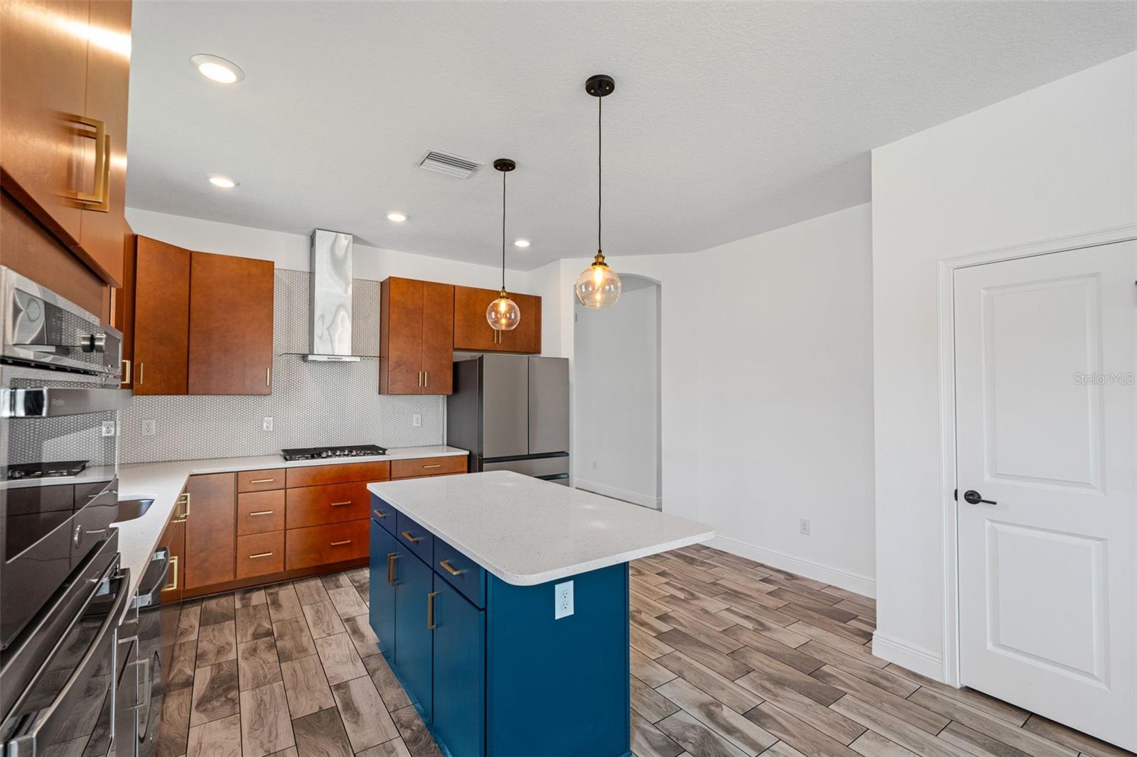 8093 TEA OLIVE TER — photo 16