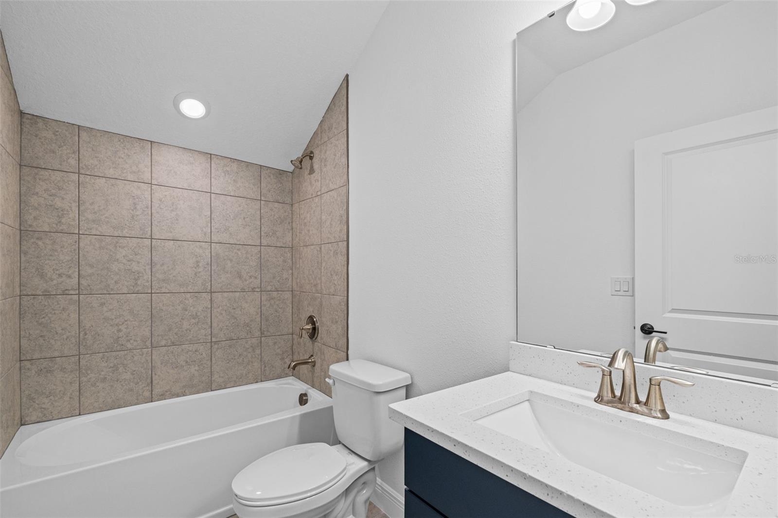 8093 TEA OLIVE TER — photo 39