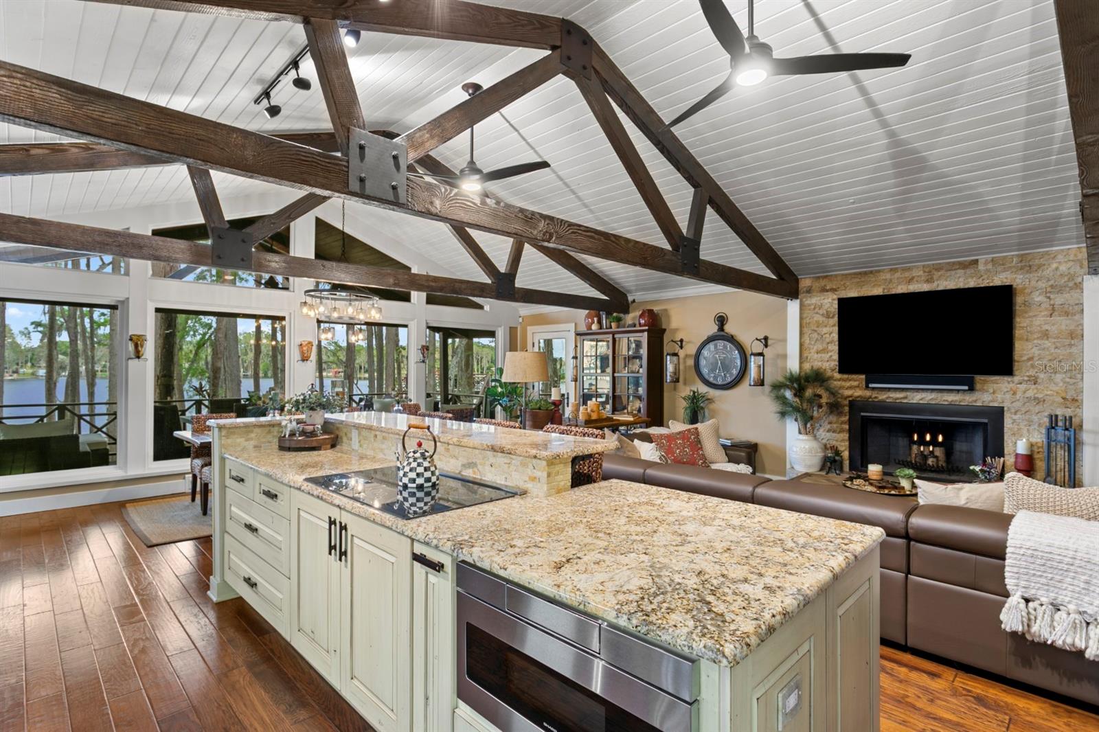 8817 ROBERTS RD — photo 22