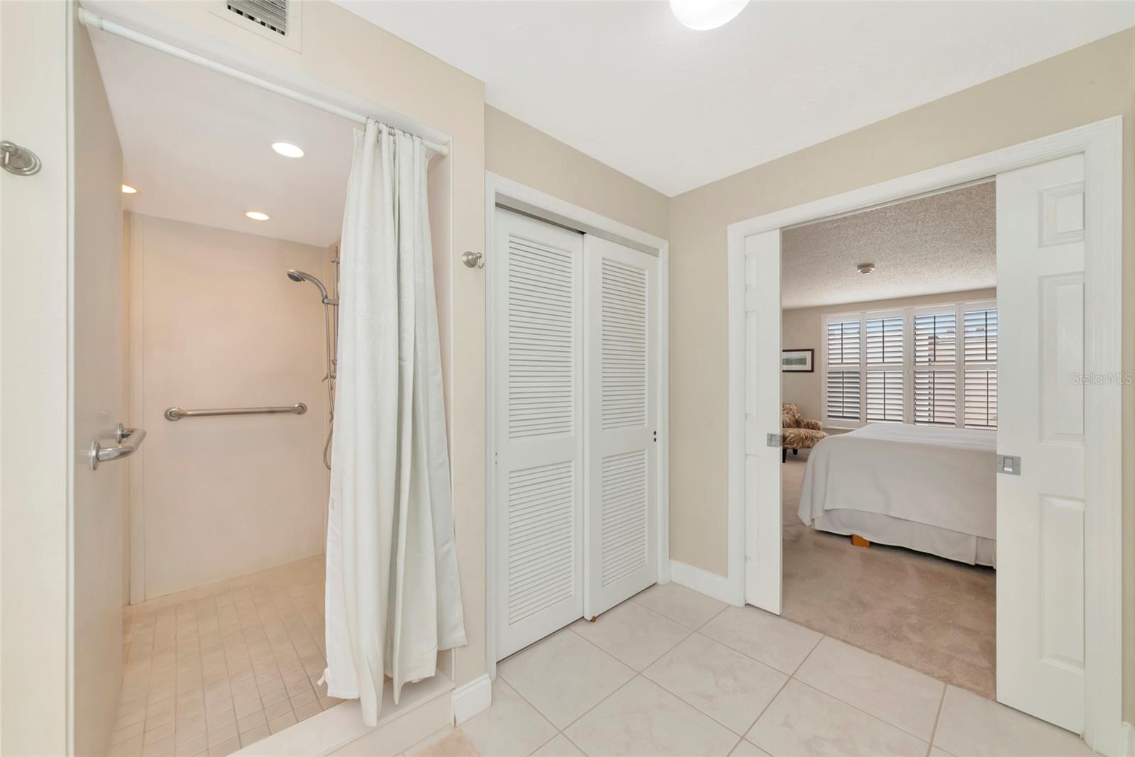 6480 MIDNIGHT PASS RD #503 — photo 33