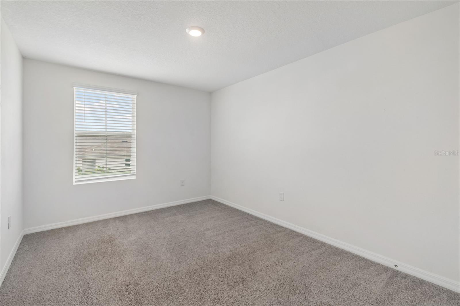 5254 ROCKY COAST PL — photo 32