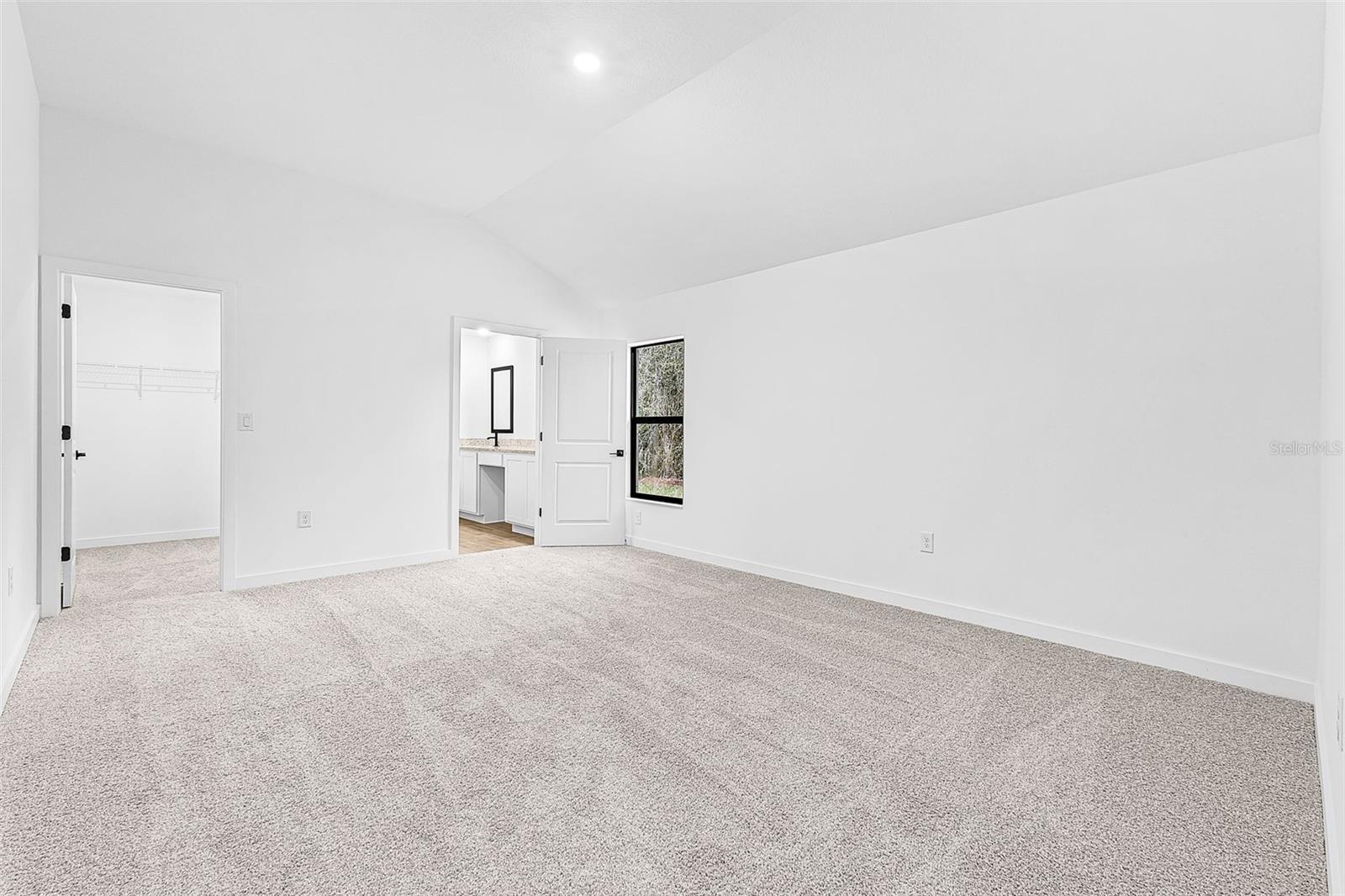 8014 LATOUR AVE — photo 13