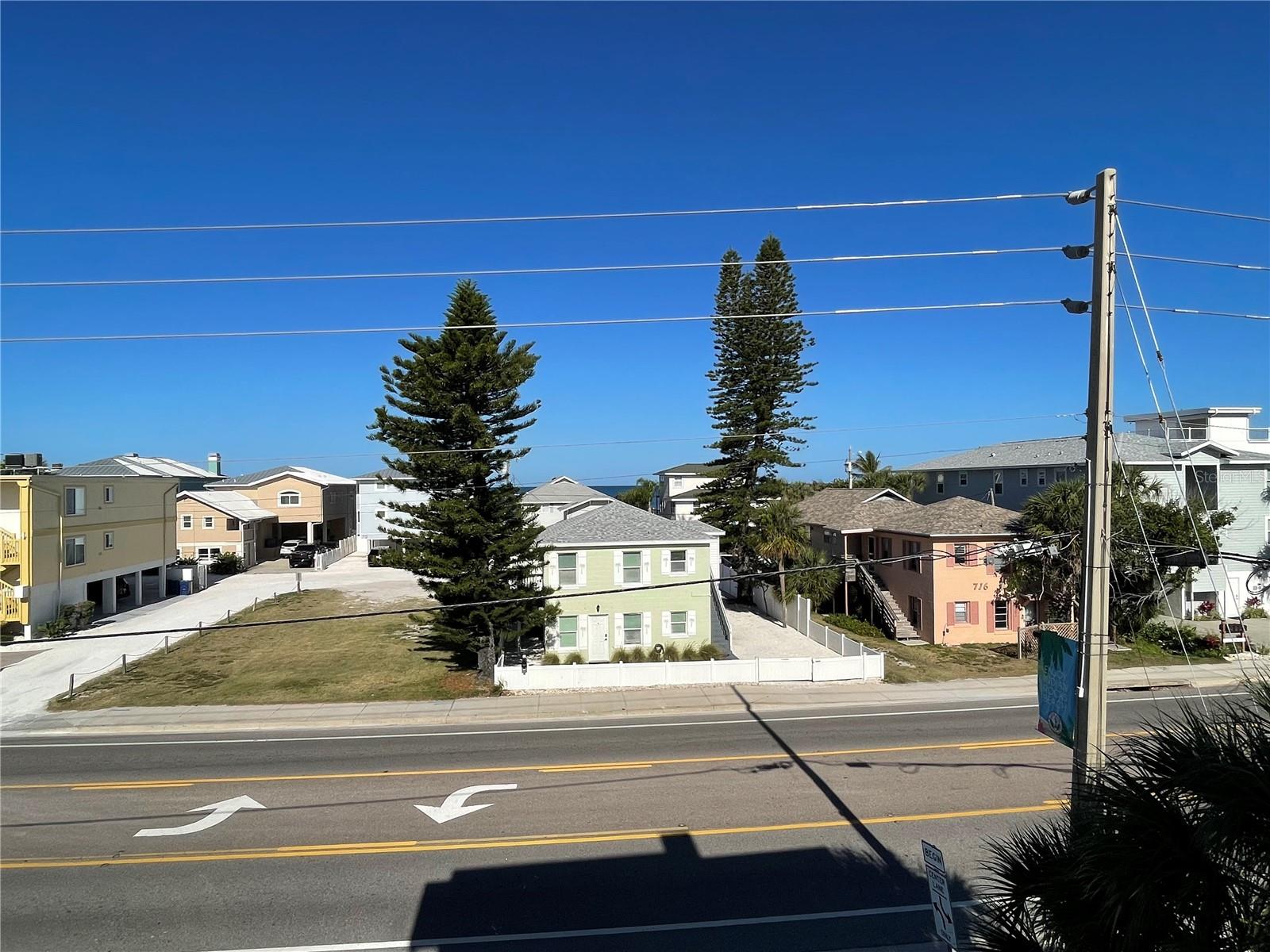 711 GULF BLVD — photo 11