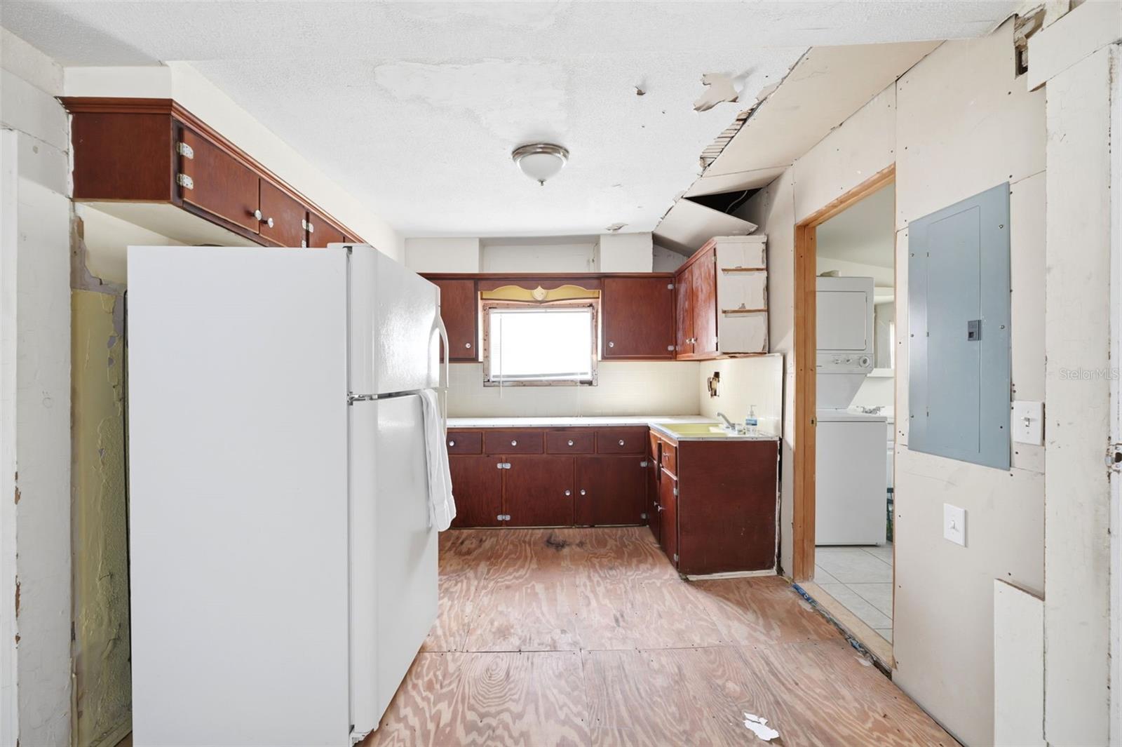 531 ATHENS ST — photo 41