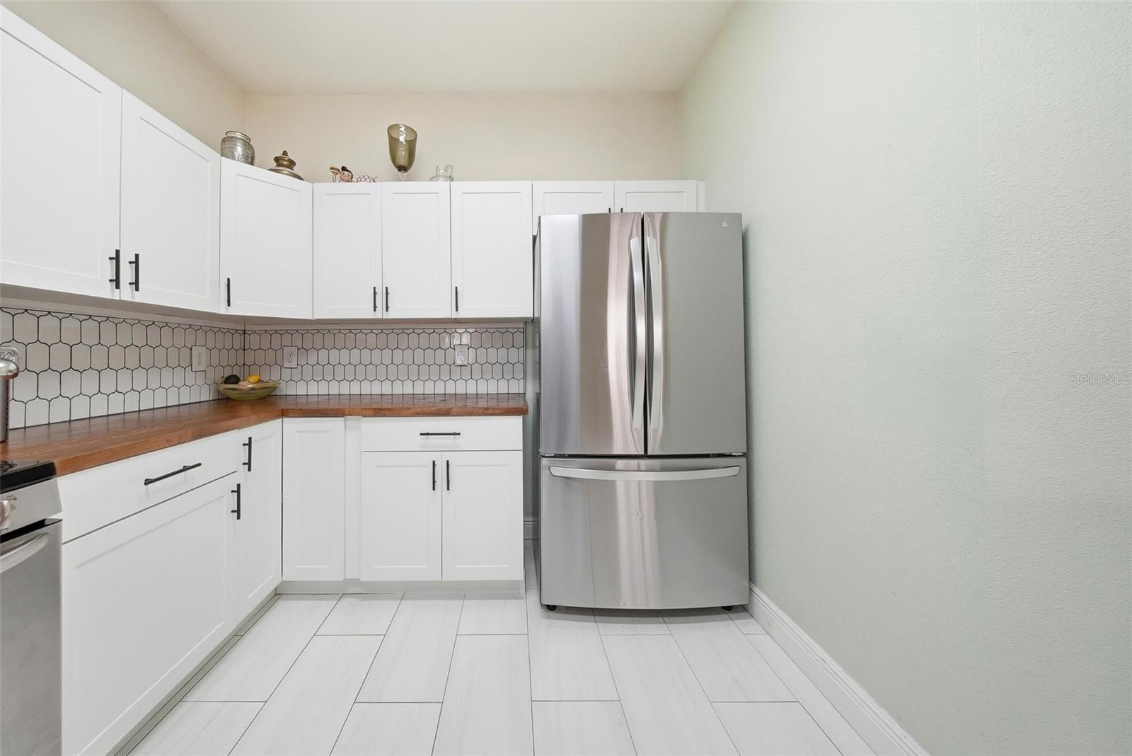 1902 ECHO POND PL — photo 18