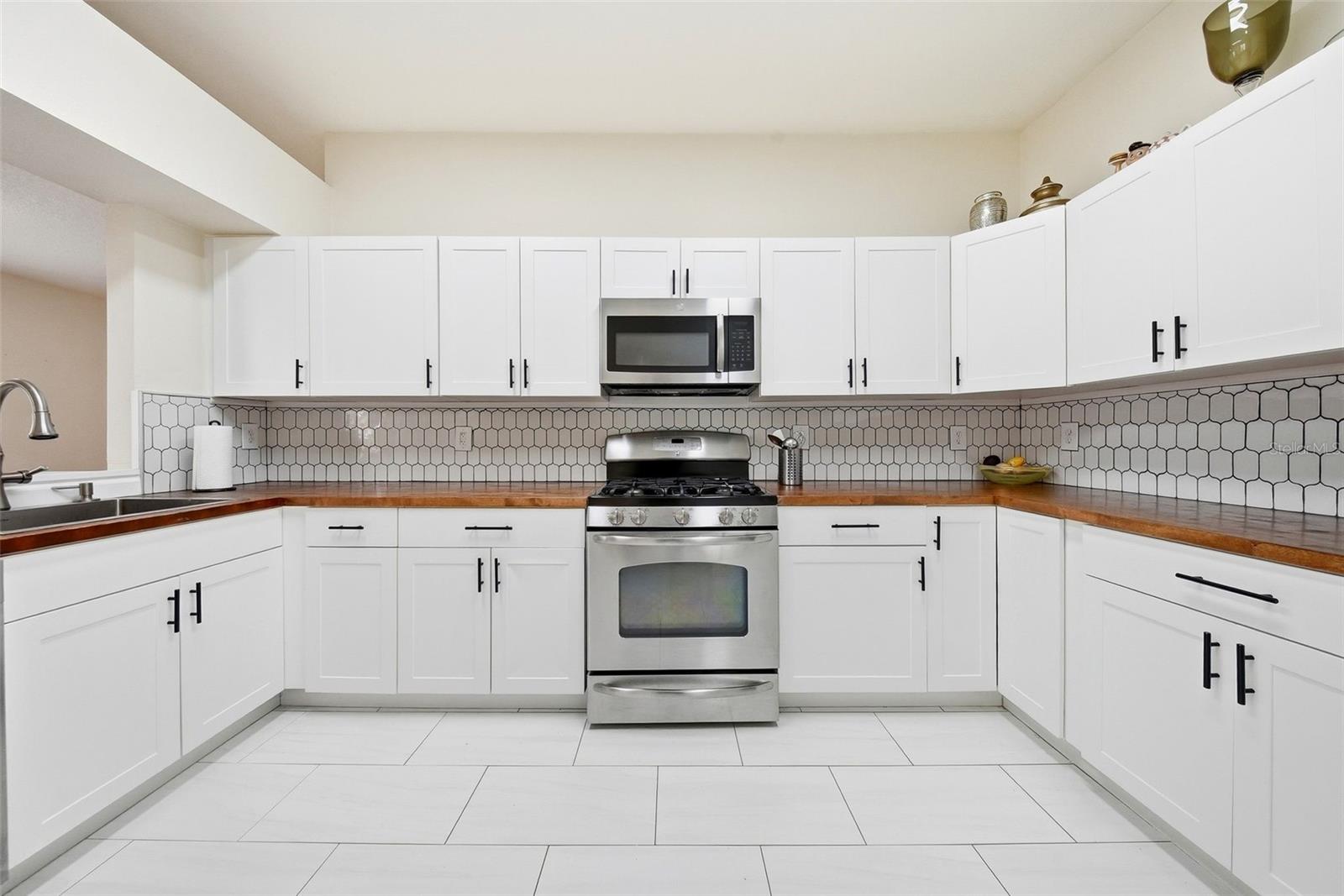 1902 ECHO POND PL — photo 17