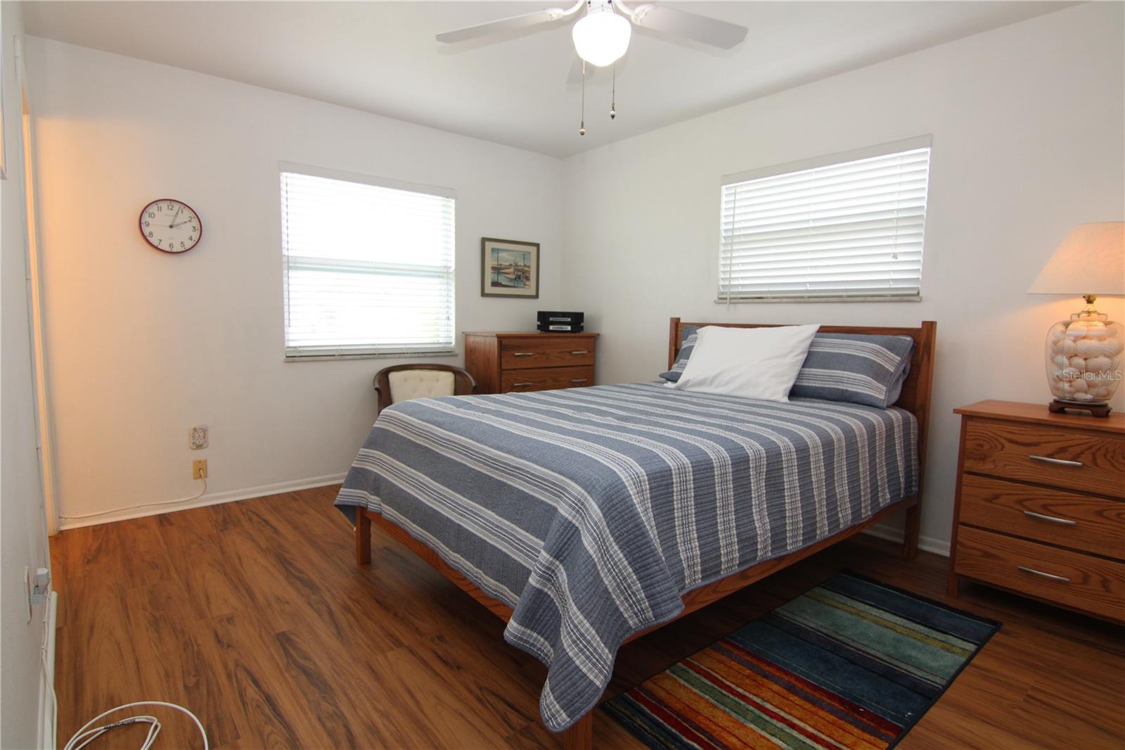 810 OAKMONT AVE — photo 11