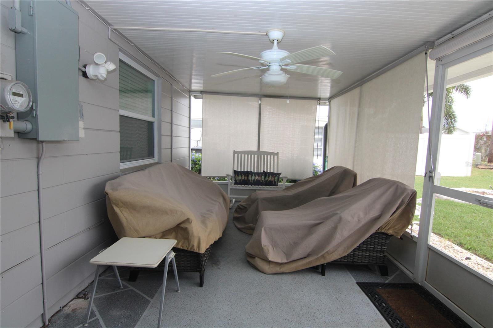 810 OAKMONT AVE — photo 17