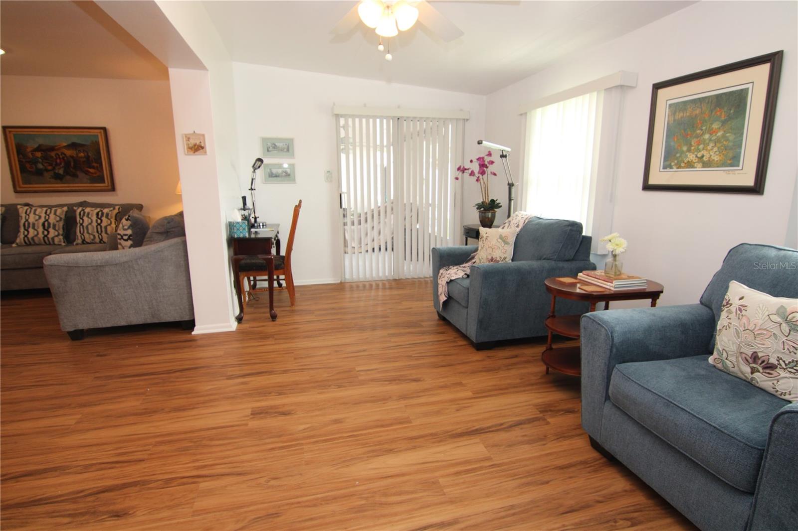 810 OAKMONT AVE — photo 5