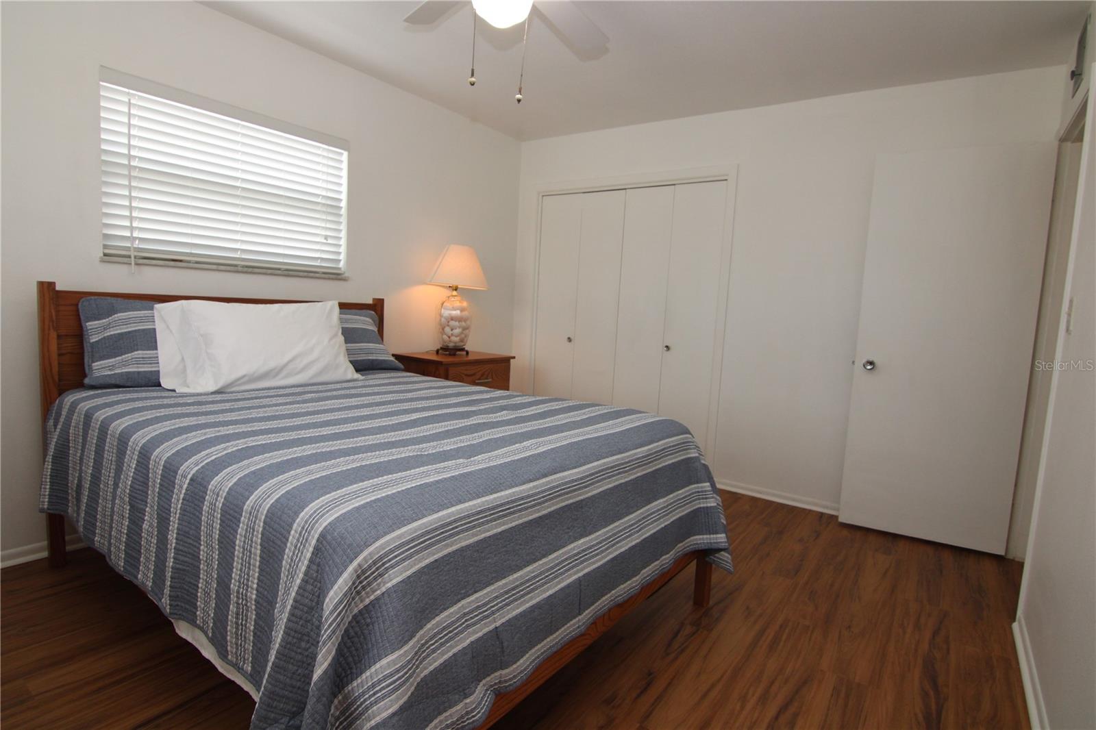 810 OAKMONT AVE — photo 12