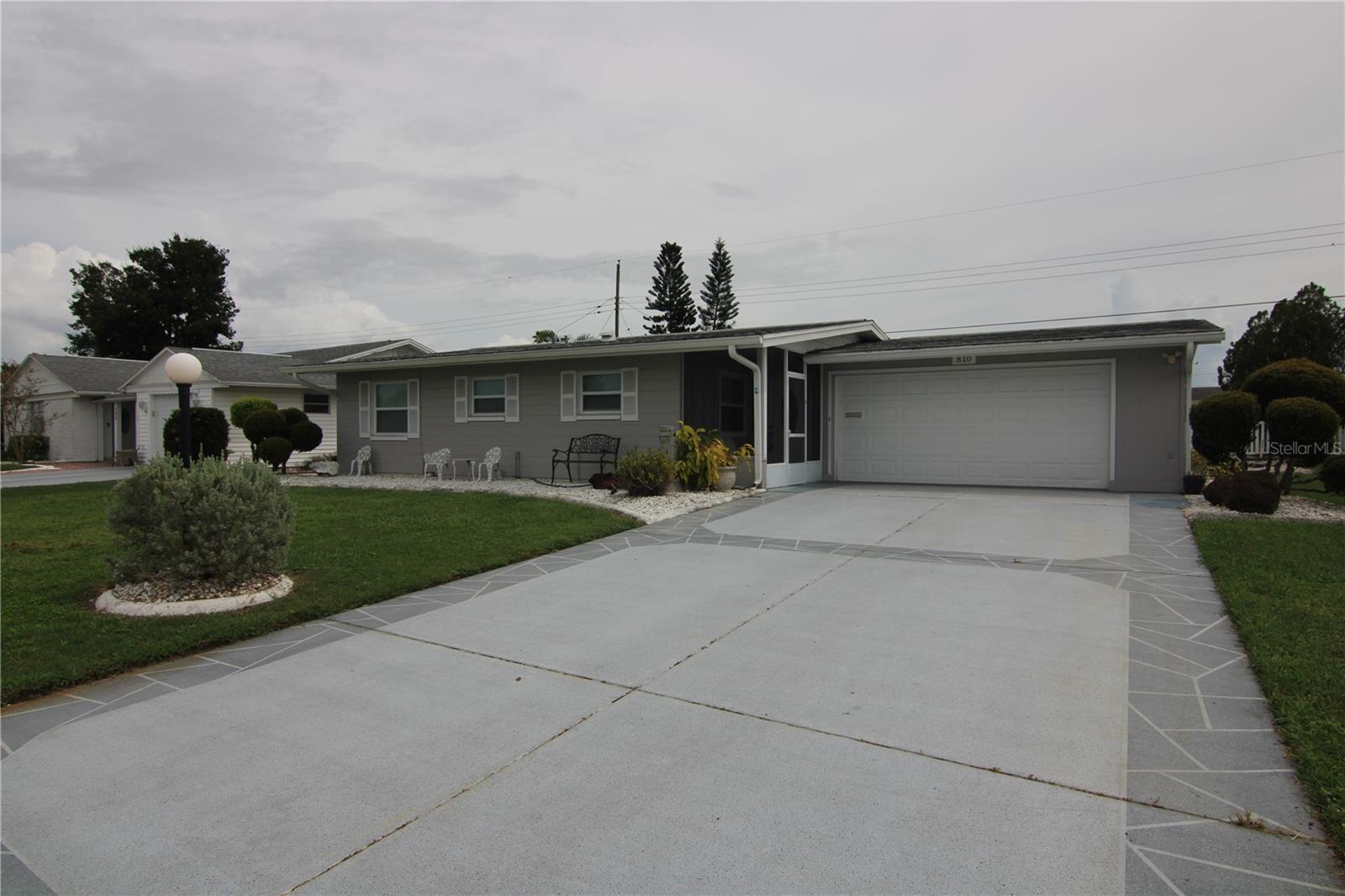 810 OAKMONT AVE — photo 18